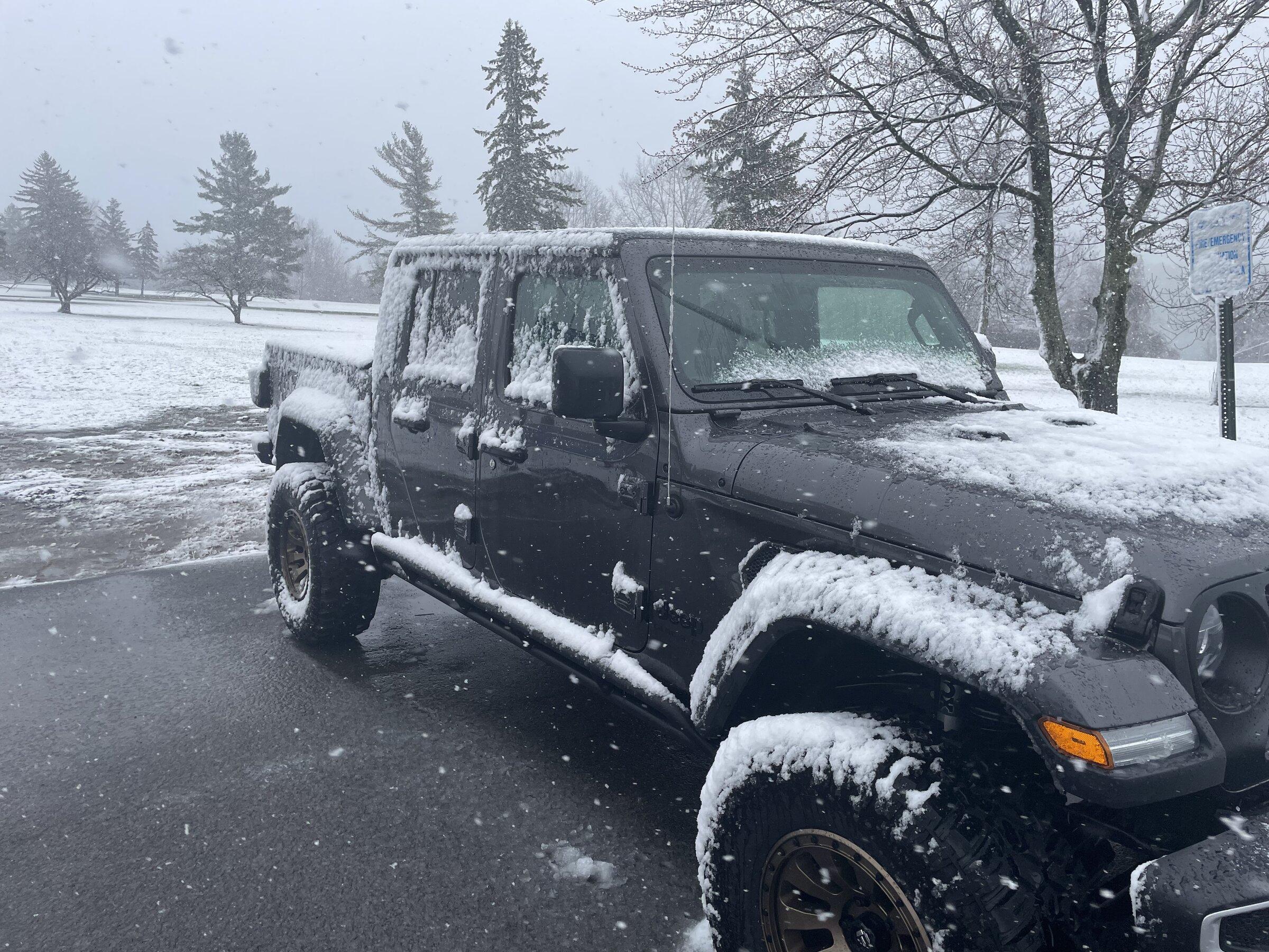 Jeep Gladiator Snow in April? 45A48675-D2EF-487D-A975-E8AA7D70F63B