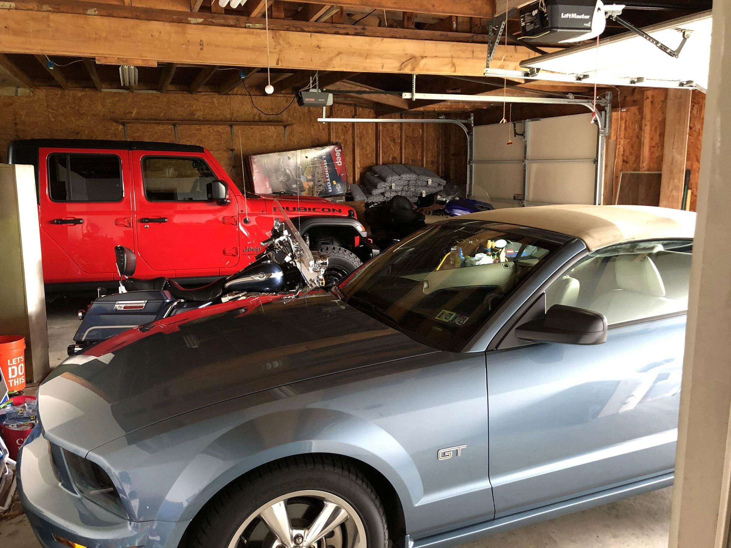 Jeep Gladiator Photo challenge.. Show me your Gladiator in your garage. 298017F0-DE24-4574-B041-05BD97E69C0F