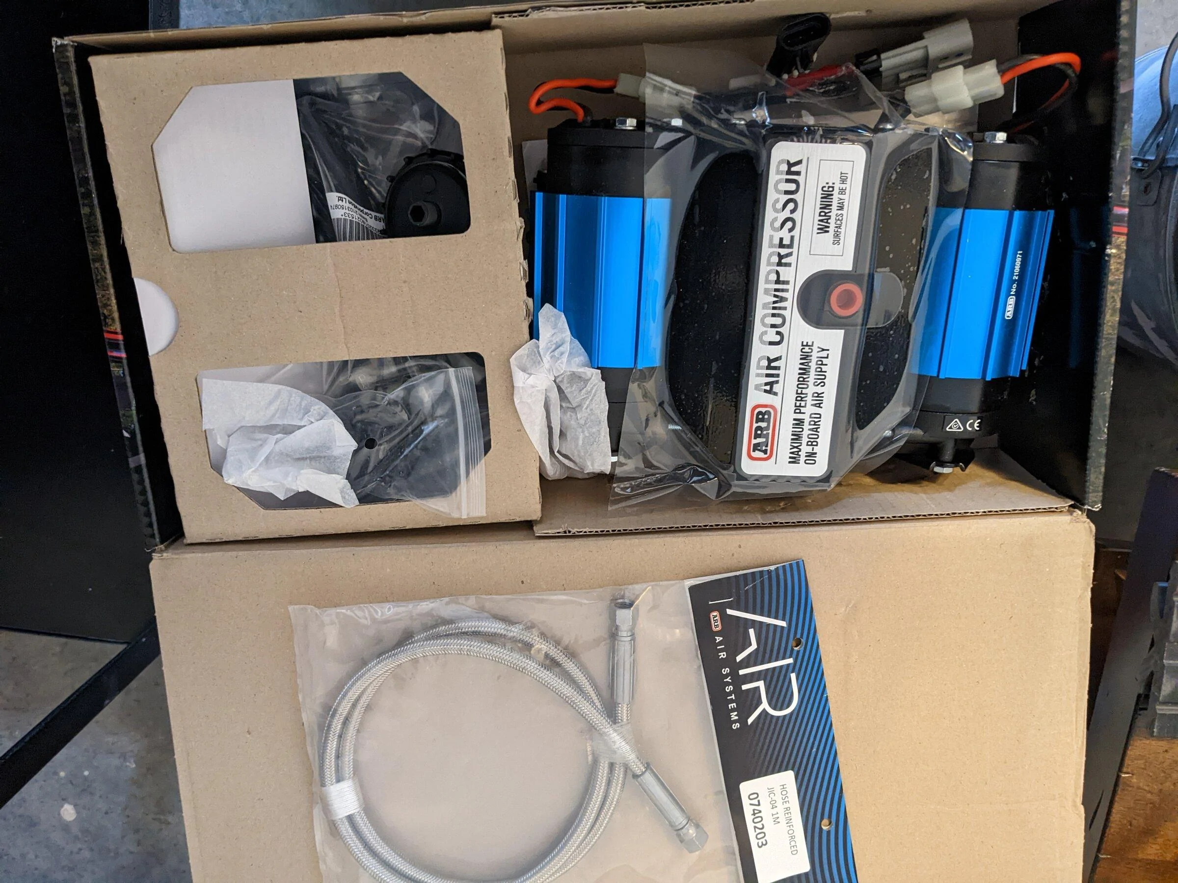 Jeep Gladiator BNIB ARB Twin Air compressor + extras PXL_20220418_213417651