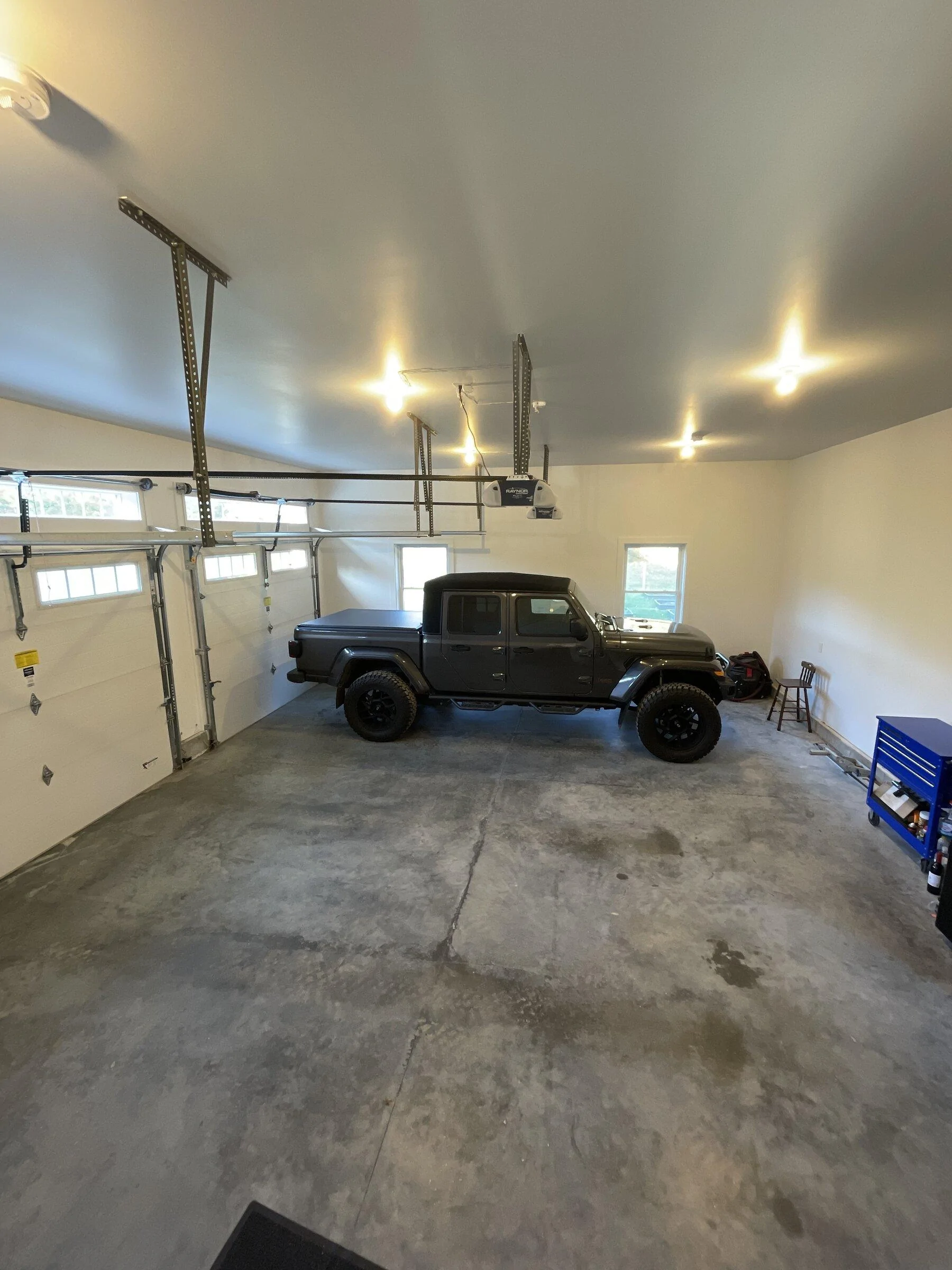Jeep Gladiator Photo challenge.. Show me your Gladiator in your garage. imag