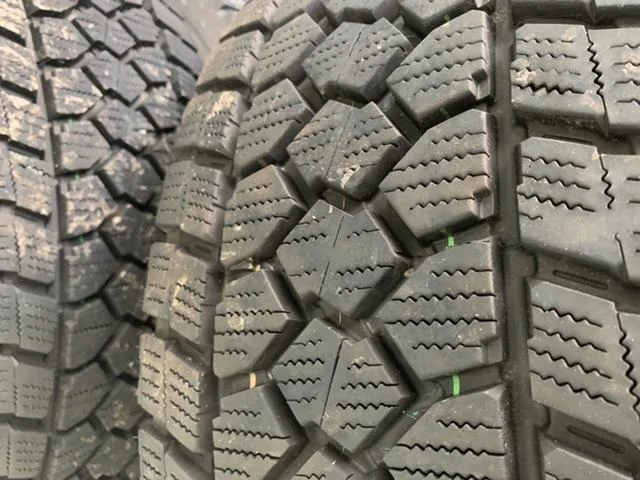 Jeep Gladiator Ultra low mile snow tire & wheel setup - $600 snow_tir