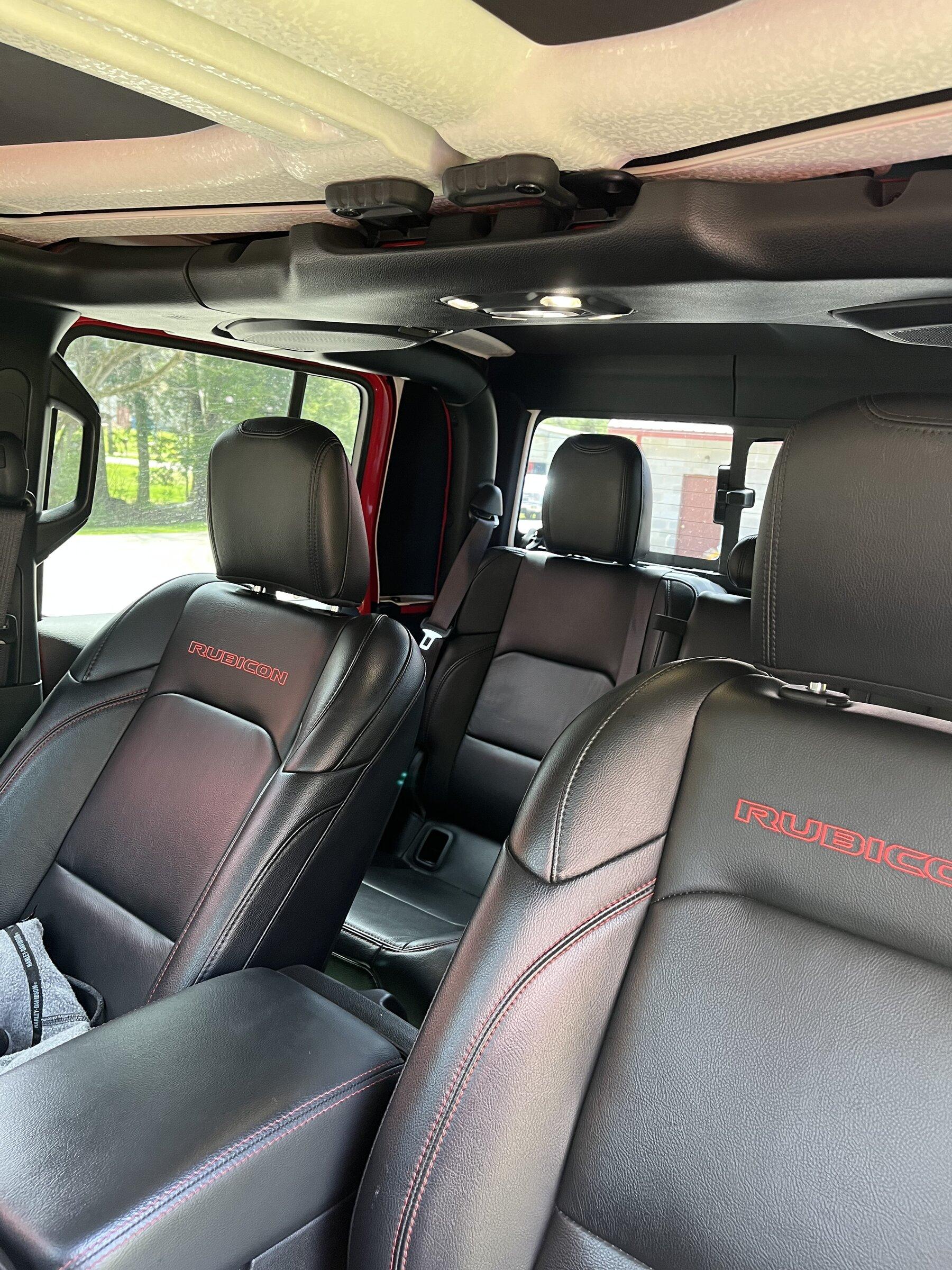Jeep Gladiator 2020 rubicon launch edition 428F233F-ED94-43AF-A570-8CDFB43D8591