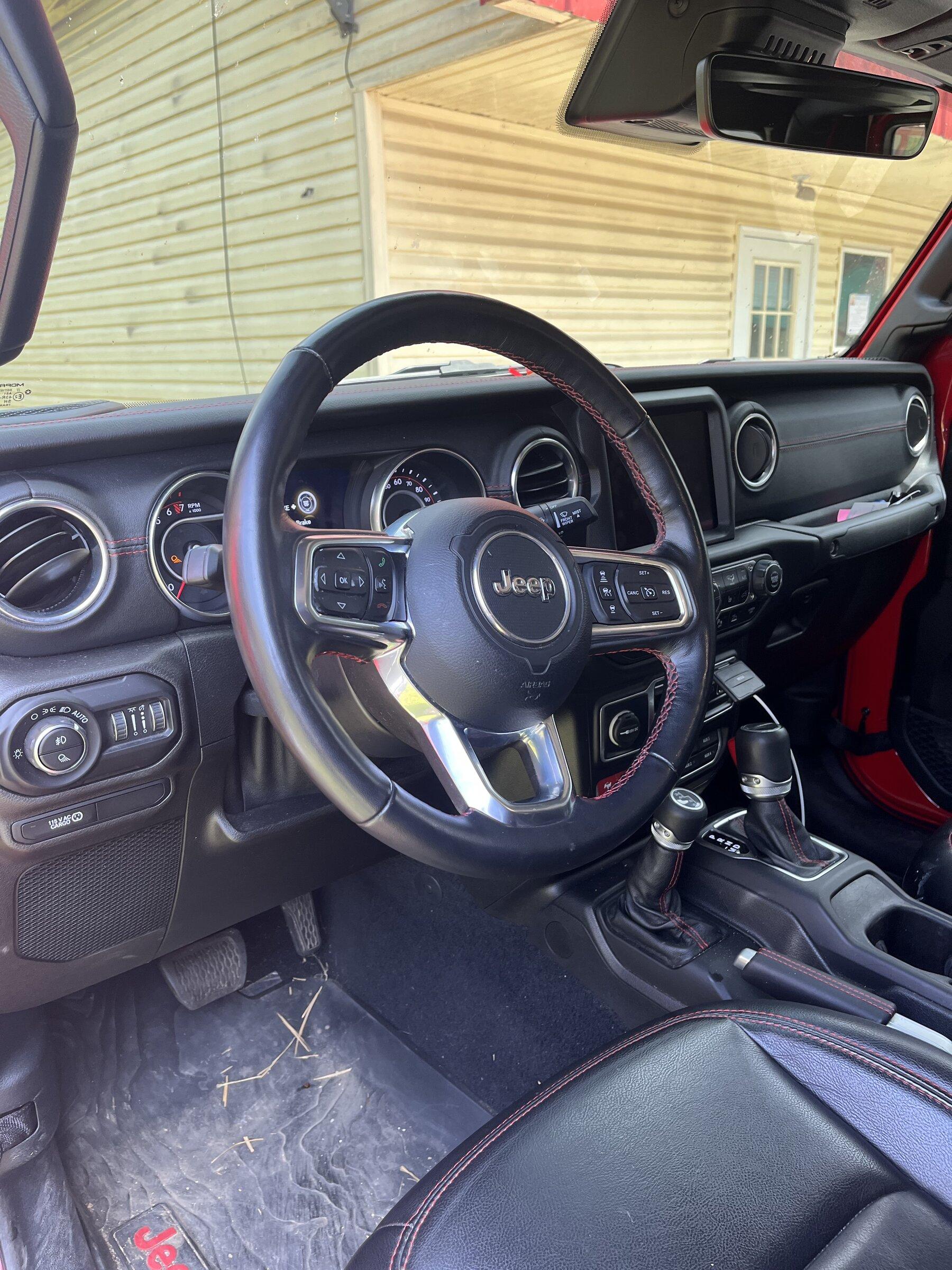 Jeep Gladiator 2020 rubicon launch edition 348111D8-48D8-4D91-8BE2-B26D2698BEA5