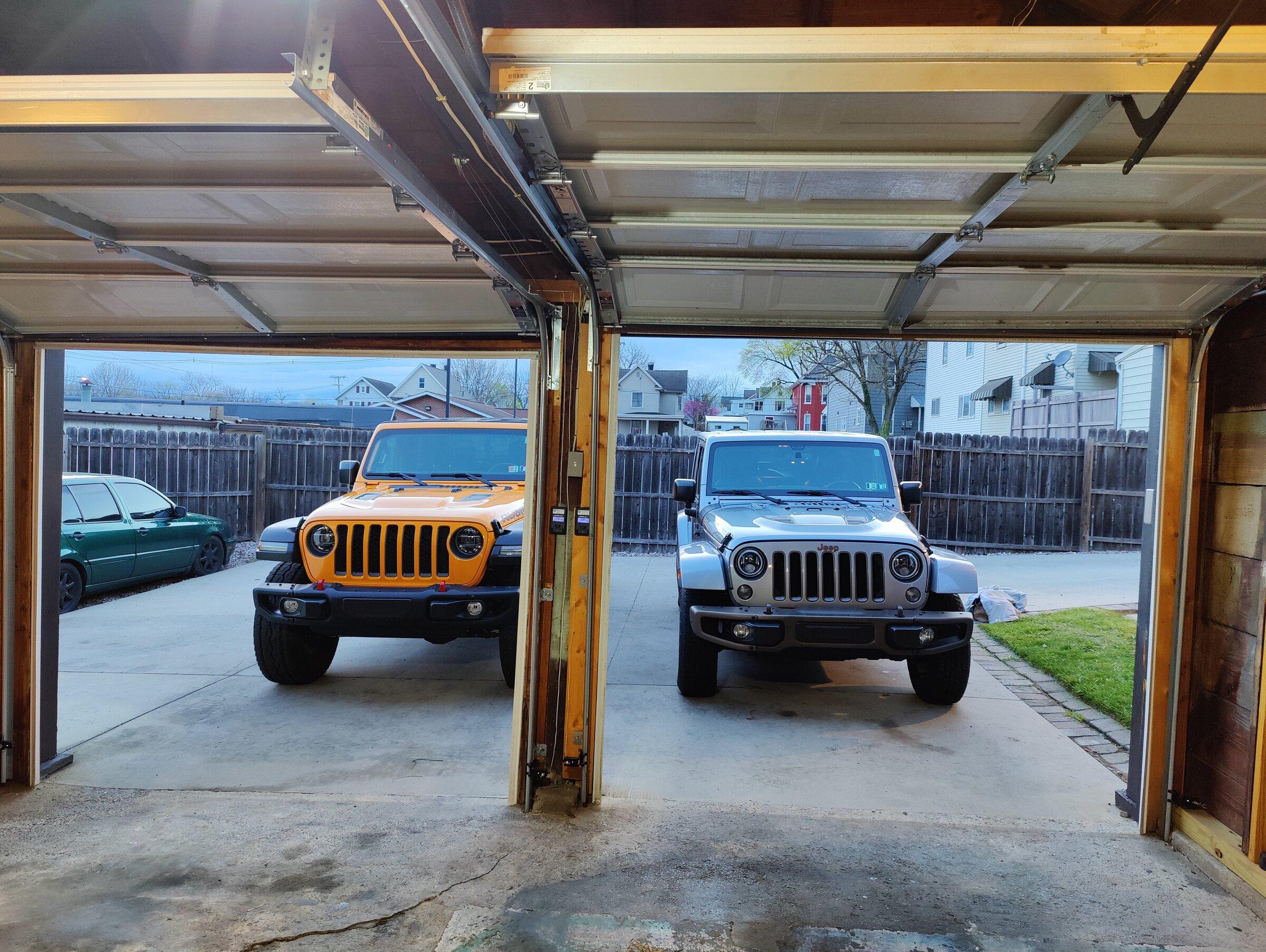 Jeep Gladiator Can we talk about 2 things ? IMG20220416194651