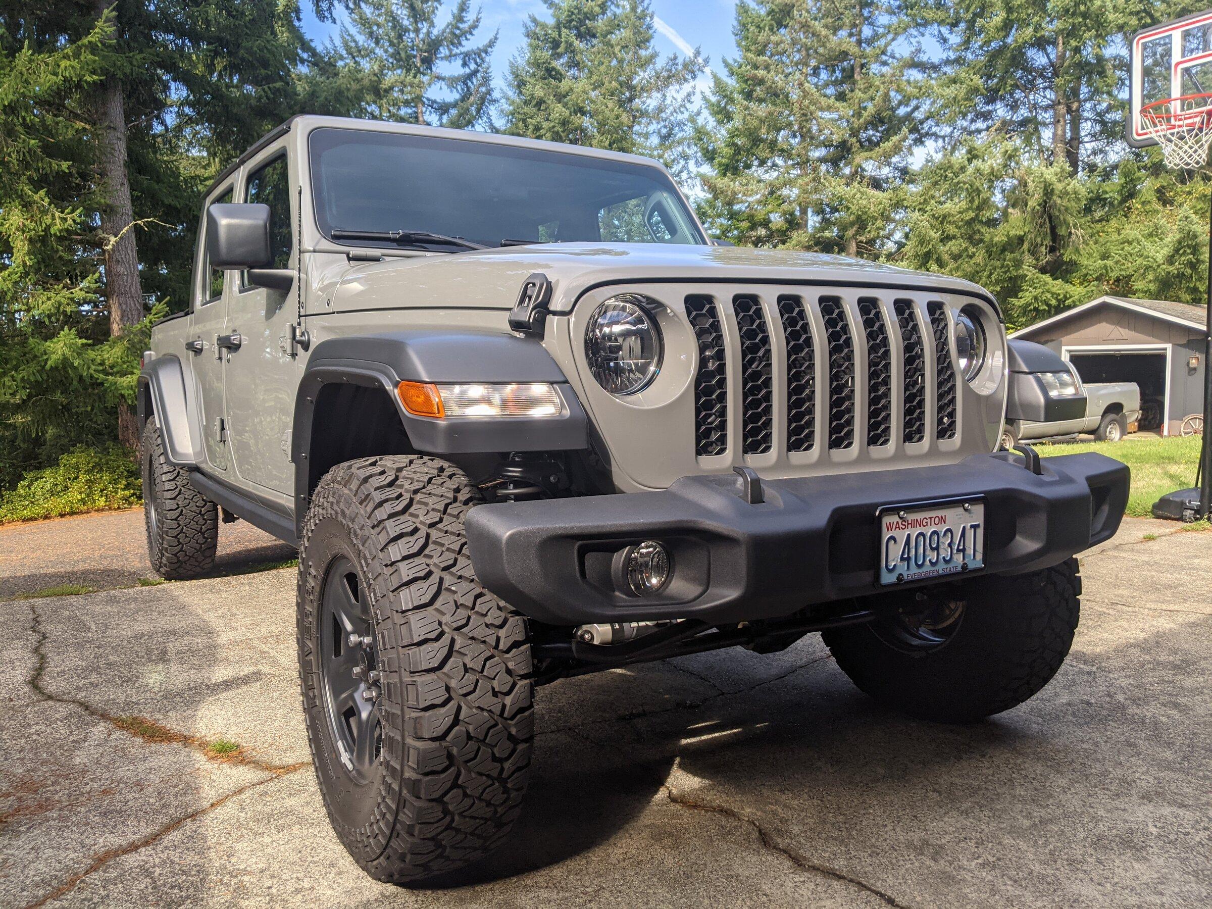 Jeep Gladiator lifting my max tow PXL_20211002_183629441