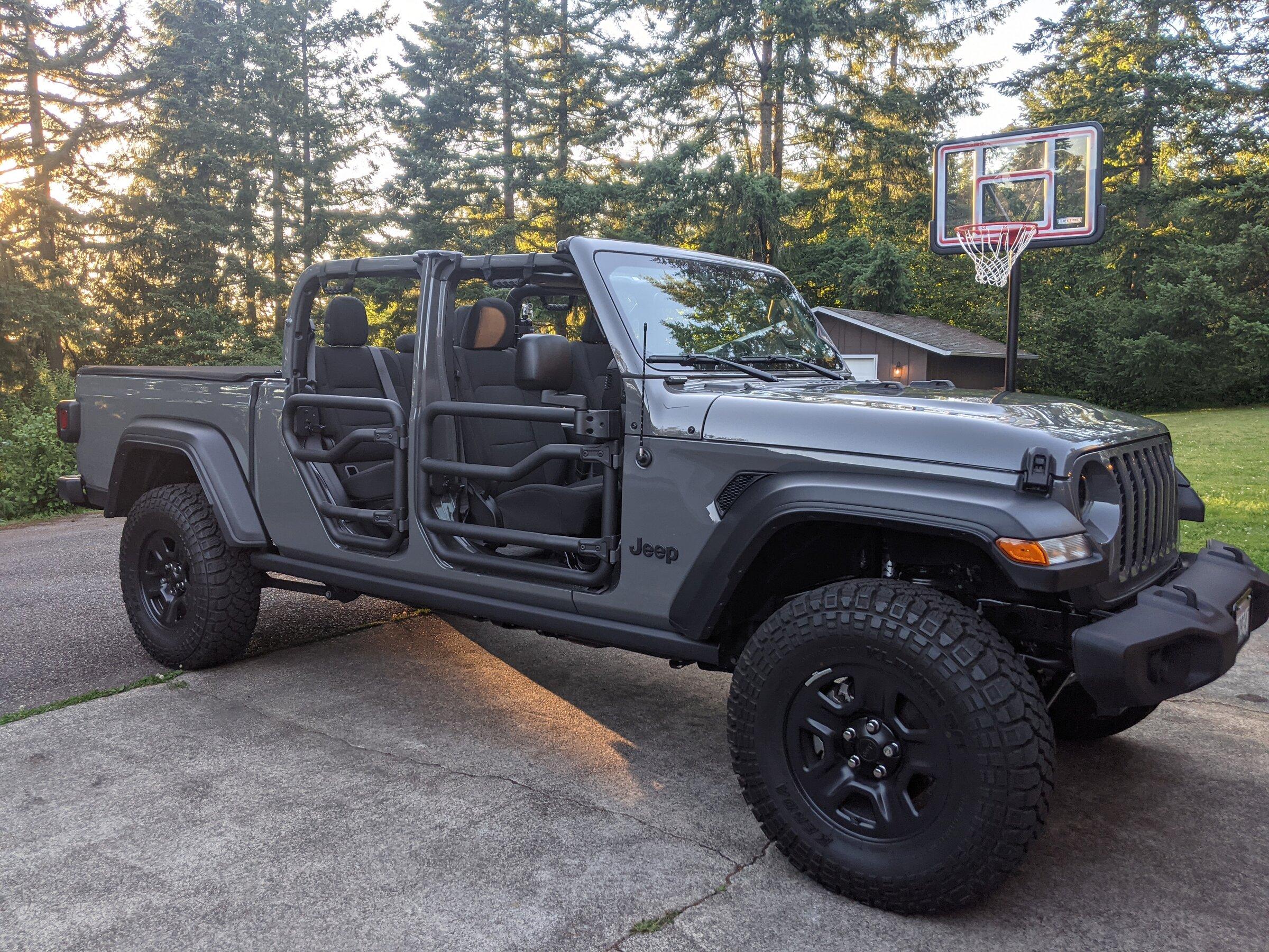 Jeep Gladiator lifting my max tow PXL_20210626_031546377