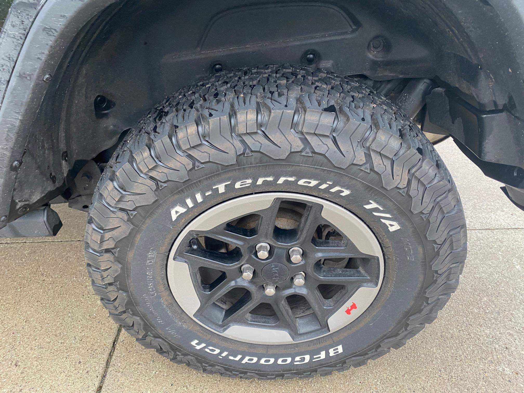Jeep Gladiator Rubicon Wheels  and Tires $800 IMG_7543