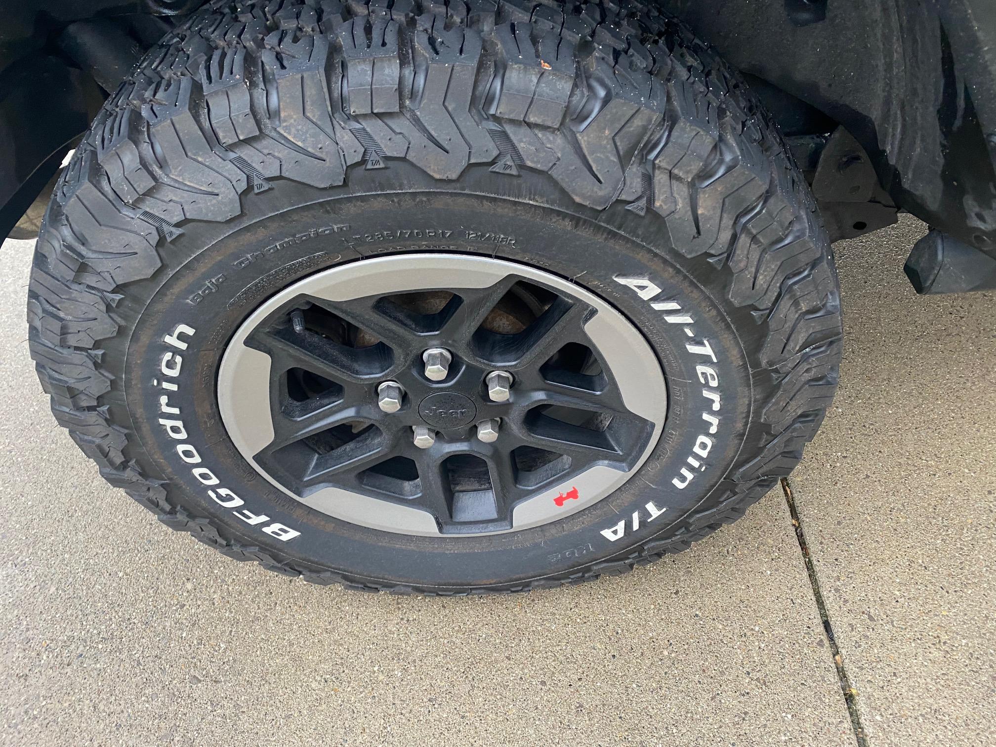 Jeep Gladiator Rubicon Wheels  and Tires $800 IMG_7541