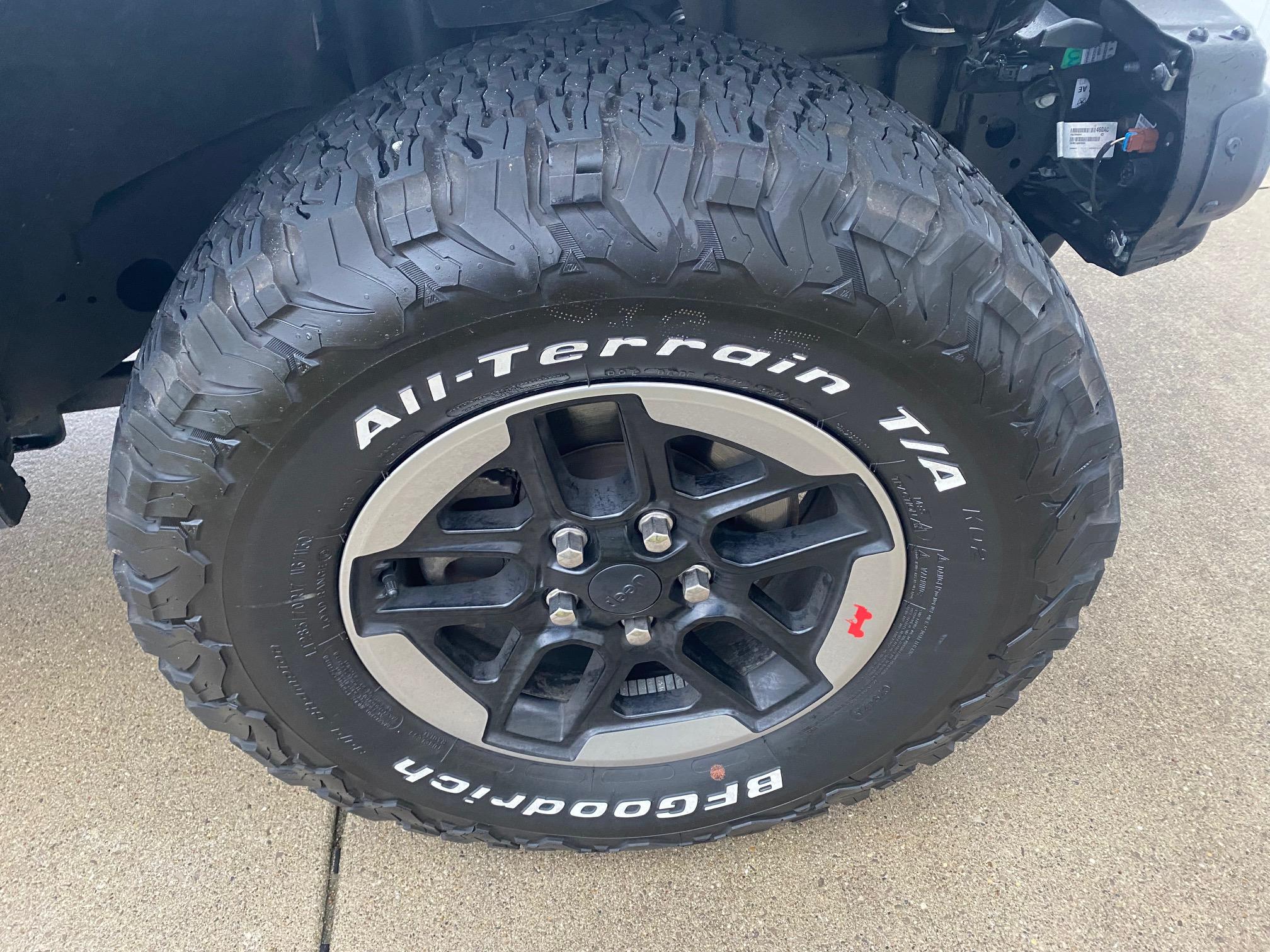 Jeep Gladiator Rubicon Wheels  and Tires $800 IMG_7539