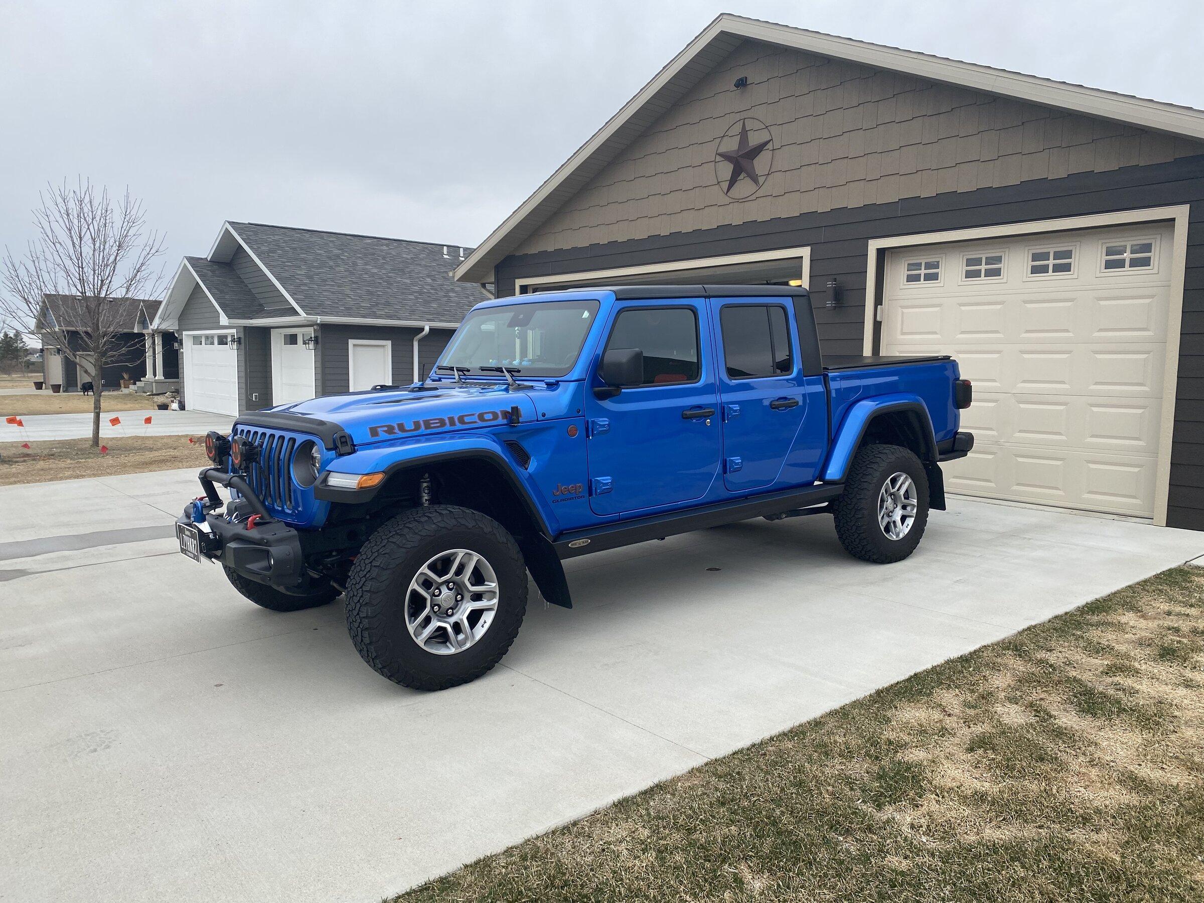 Jeep Gladiator Iowa Hydro-Blue Rubicon 7590791C-03F0-4C02-AF00-99530C7678AE