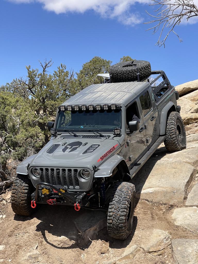 Jeep Gladiator A couple shots from EJS B6DE2FBC-A45E-4EAC-8FC6-5F8CC98BA51C_1_105_c