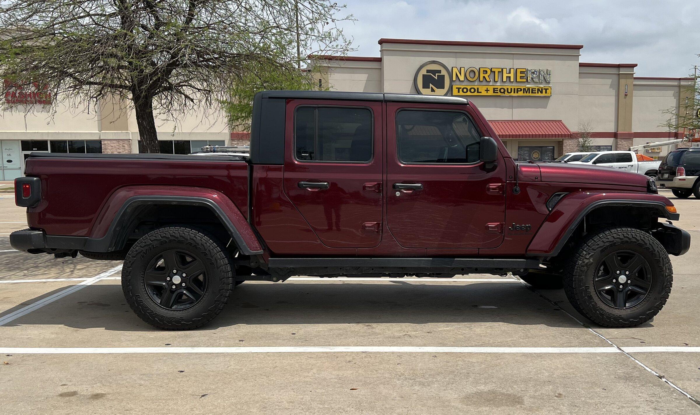 Jeep Gladiator Lets see the spacer lifts 87DA3390-C685-4F11-95CA-81BB0C71ABA5
