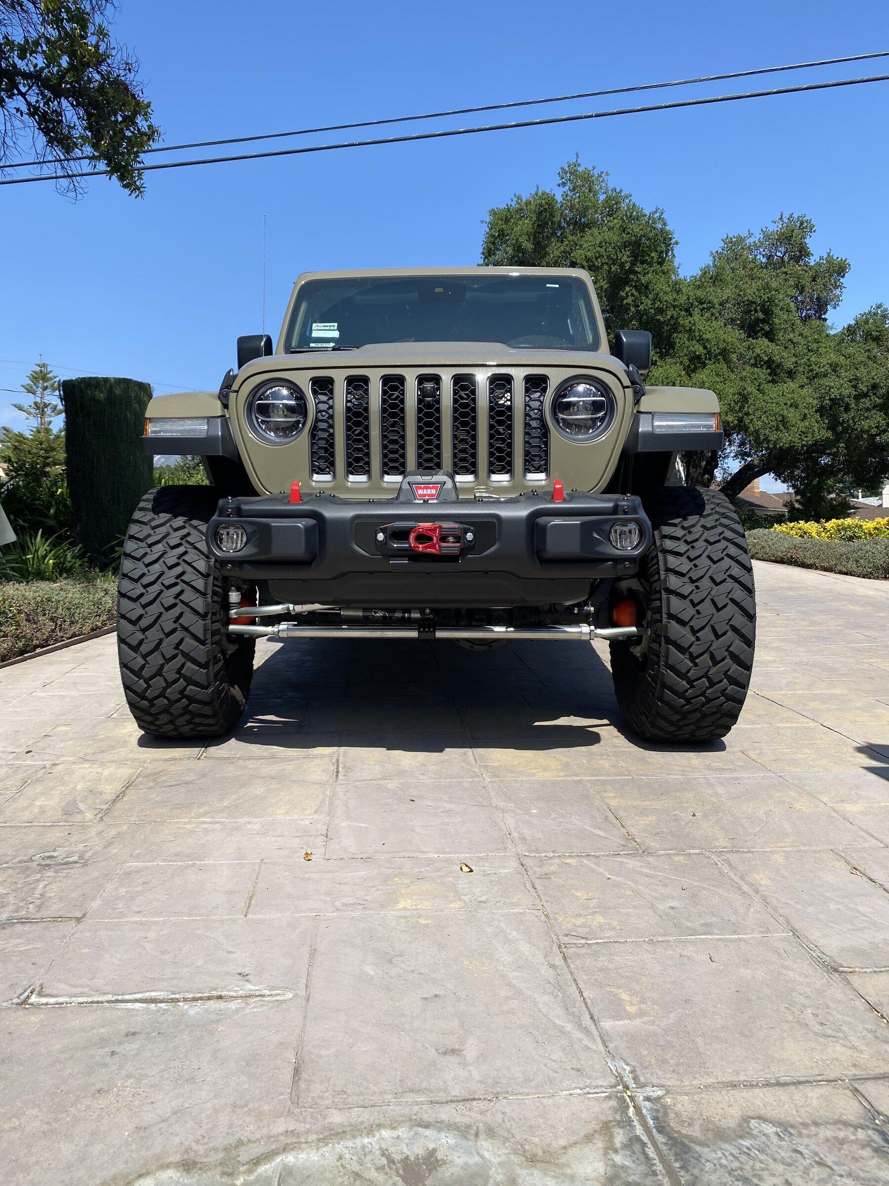 Jeep Gladiator Jeep Steel Mopar Front Bumper & Warn Winch Plate IMG_3220