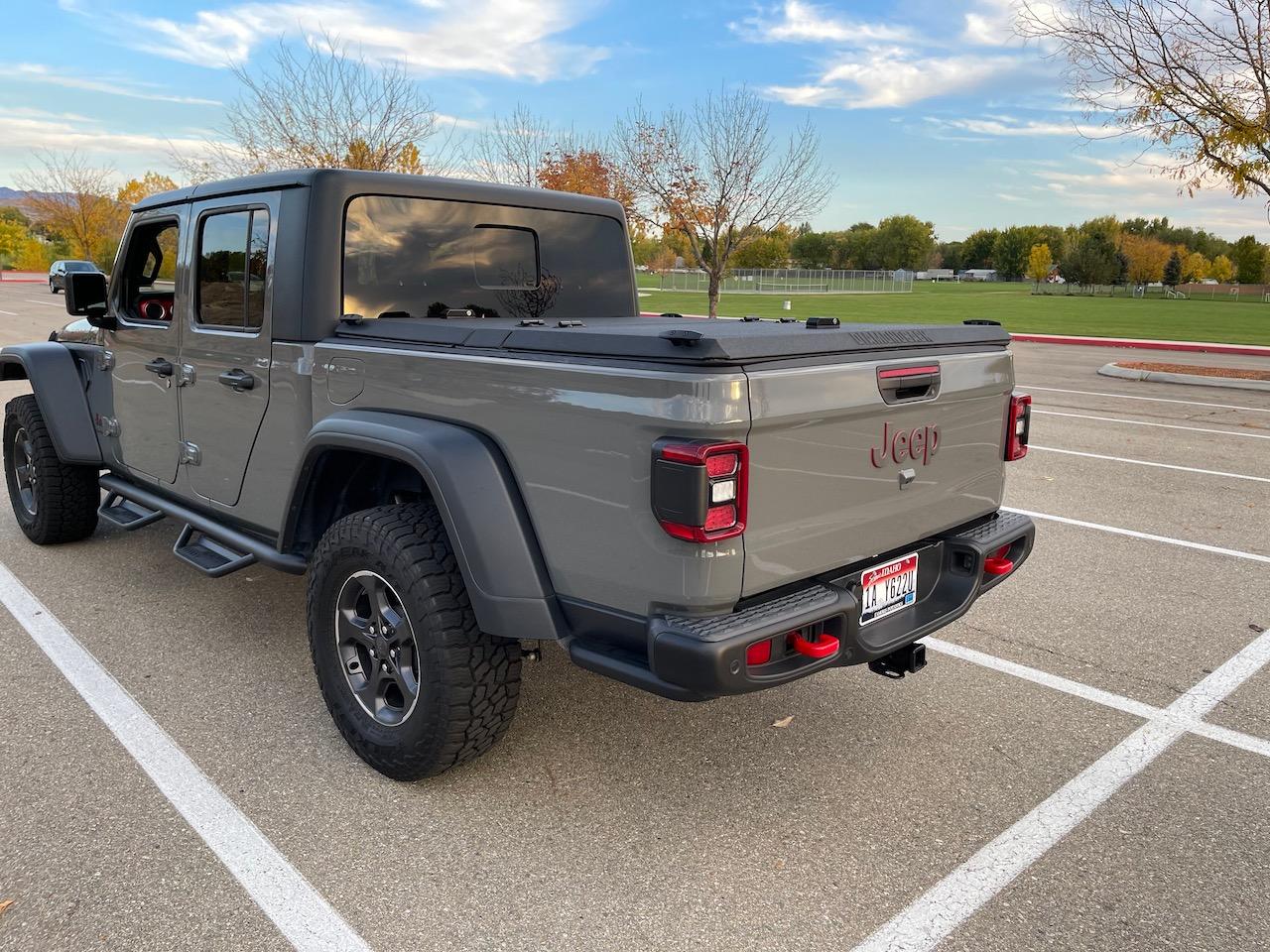 Jeep Gladiator 2021 Sting Gray Rubicon: Loaded $53K back sid