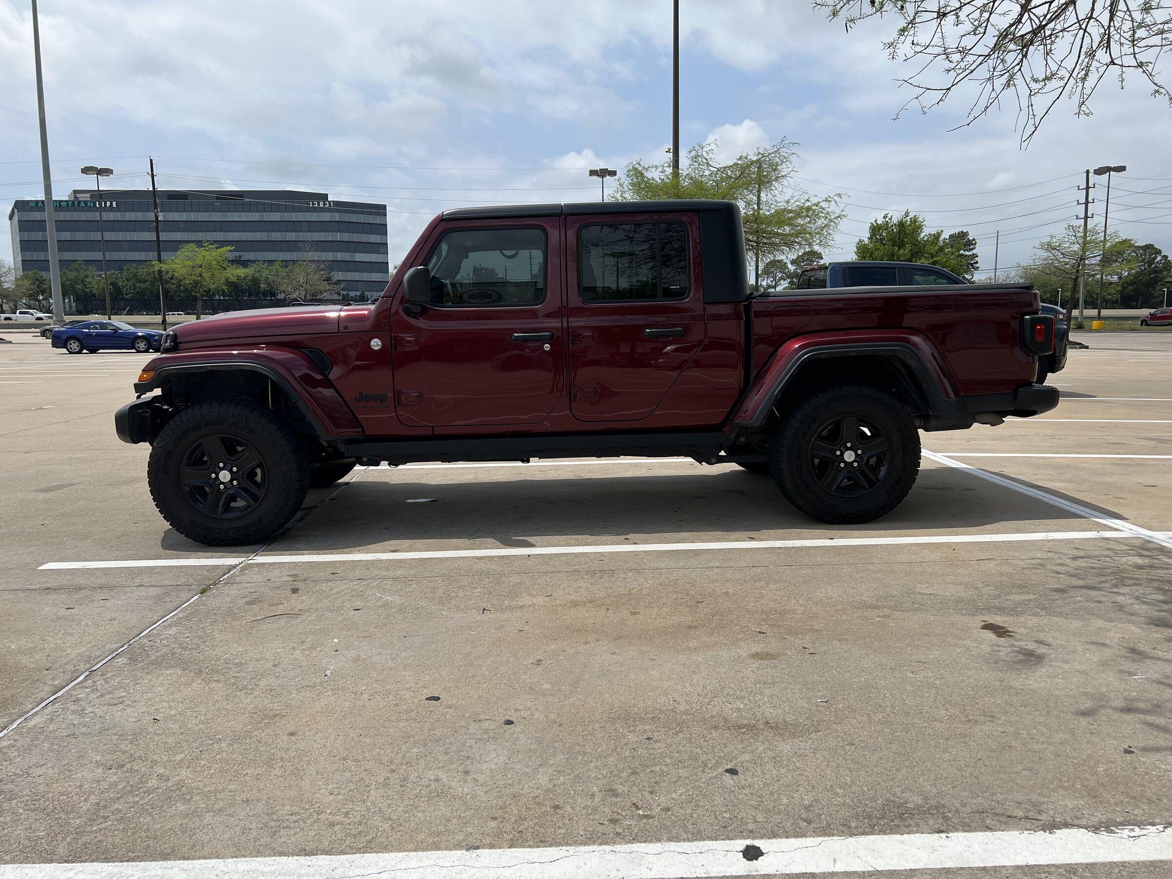 Jeep Gladiator Whats the best color combo? 3F66053A-FF0A-43BB-AC45-8708AEE55D51