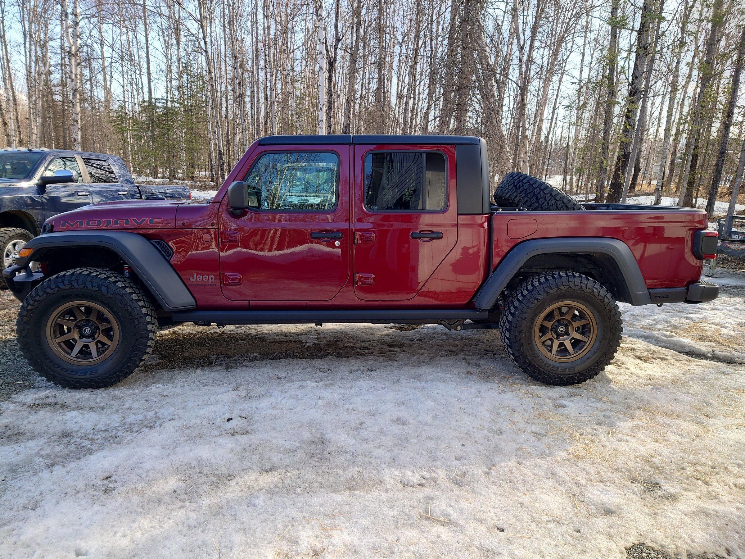 Jeep Gladiator Whats the best color combo? 20220417_104858.JPG