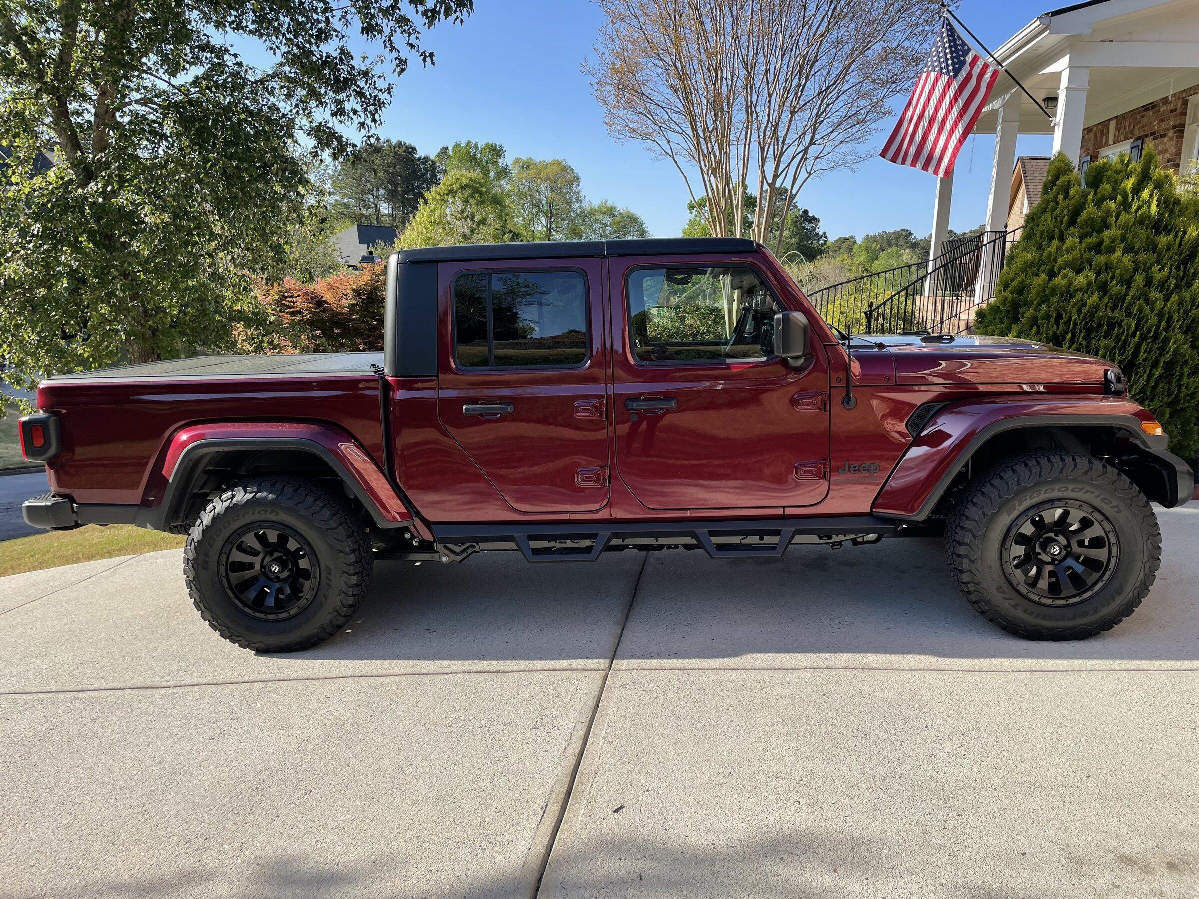 Jeep Gladiator Whats the best color combo? 7C87816F-27A0-44A7-B046-10F715233637