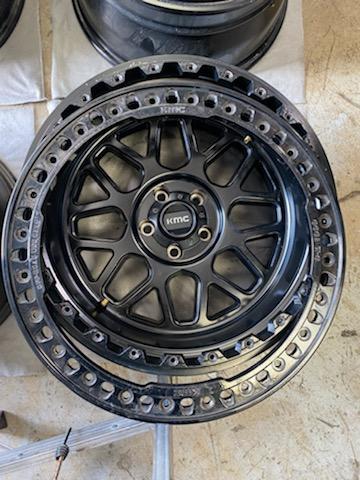Jeep Gladiator KMC GRENADE BEADLOCK WHEELS IMG_1798