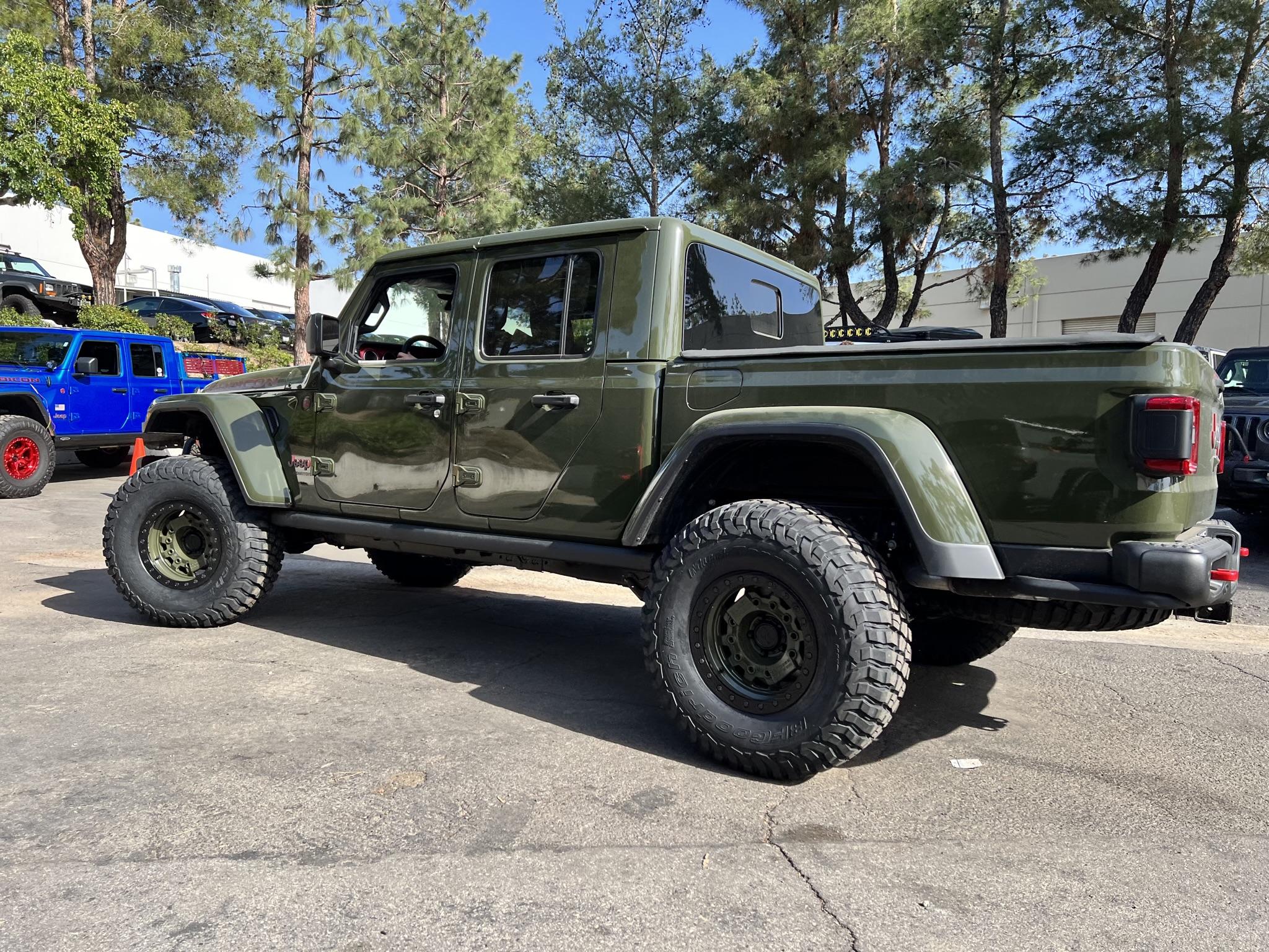 Jeep Gladiator Whats the best color combo? 7F237279-7268-4C1C-BB8C-46B87D7EE787