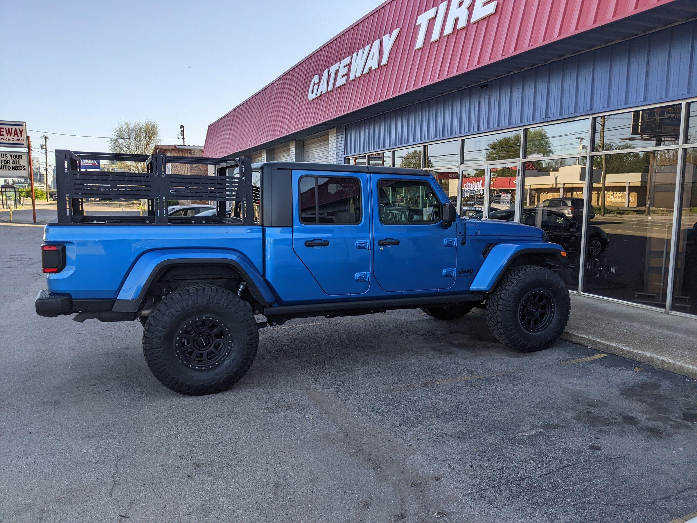 Jeep Gladiator Whats the best color combo? PXL_20220414_221818018