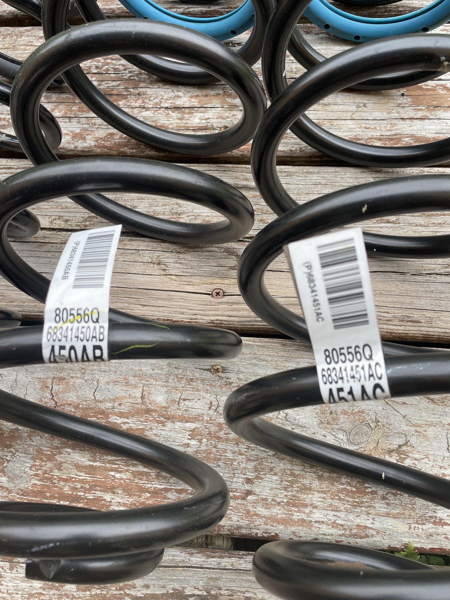 Jeep Gladiator Rubicon Fox shocks and spring lot AF6C0B1D-1FD7-4FC8-8C06-CB7B770921B8