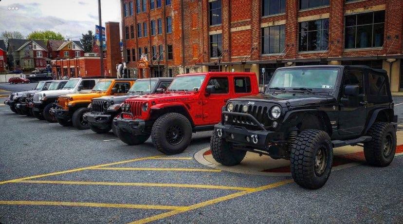 Jeep Gladiator Jeeps Parking Next To Jeeps 278019826_707398627113895_2908795464271985962_n