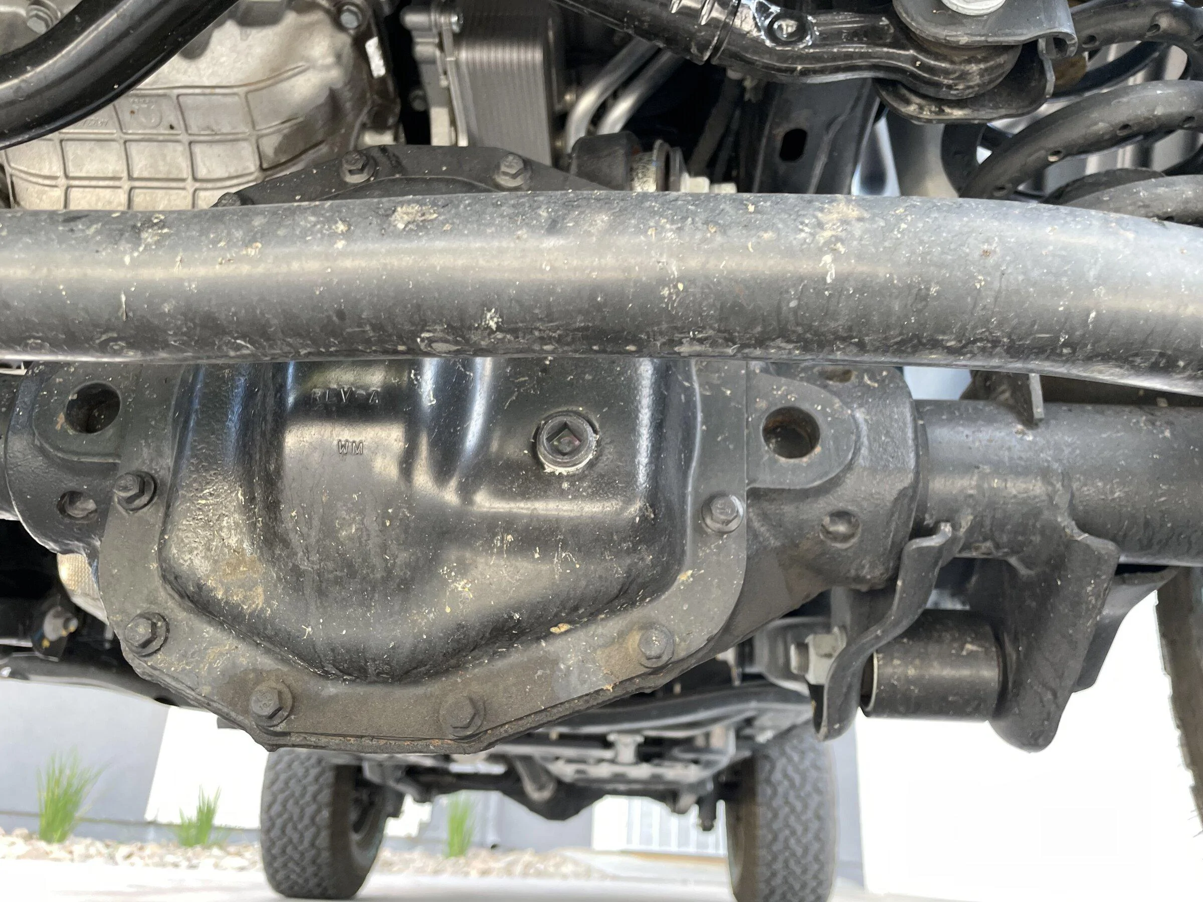 Jeep Gladiator Anyone have a leaking front axle? E82F9027-41FE-45A9-A34F-9C4D05EB4FC4