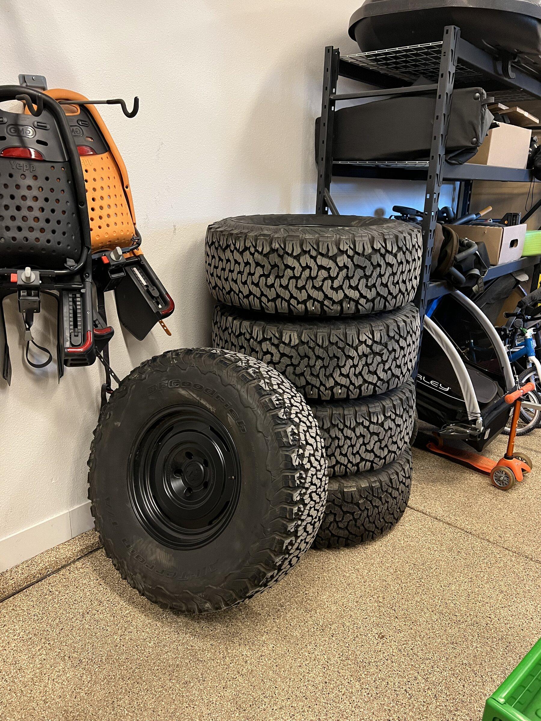 Jeep Gladiator Fifteen52 Analog HD with BFG KO2 315/70r17 X 5 F7E25675-050A-4C51-BB7C-7AF0E0A90A3B