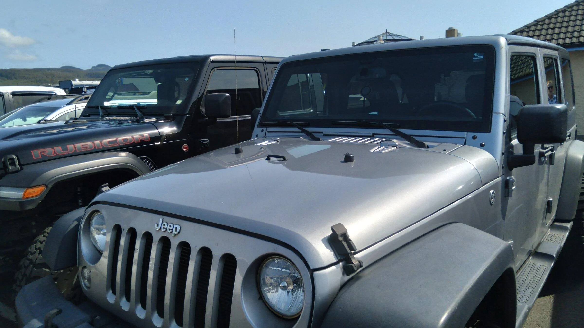 Jeep Gladiator Jeeps Parking Next To Jeeps 20220423_150405