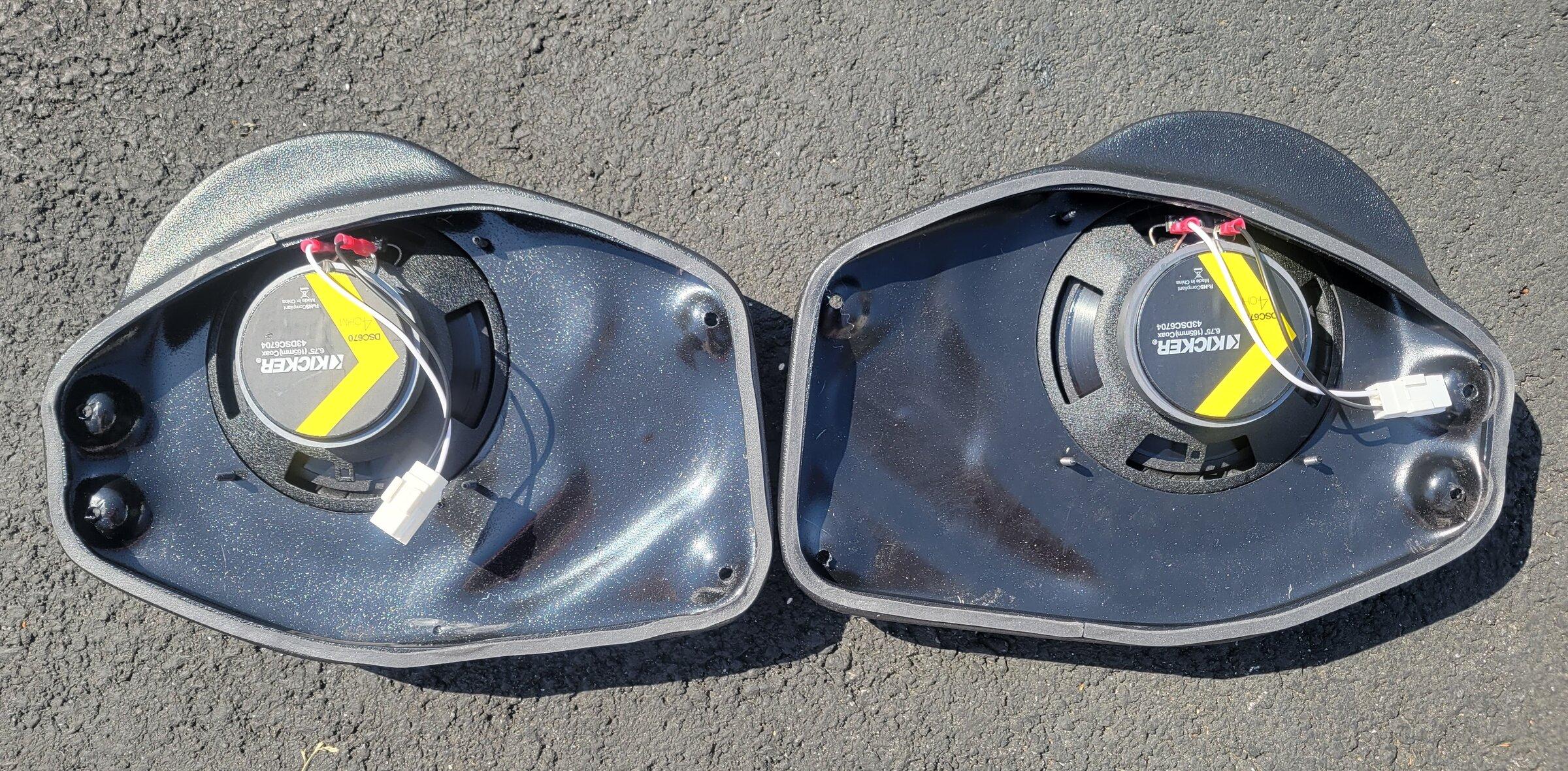 Jeep Gladiator Select Increments JLJT-Pods With Kicker Speakers 20220424_102722
