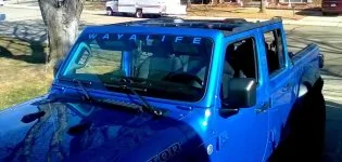 Jeep Gladiator Soft top FULL removal 296429-5baa9de44574e42d969ad937740907ba