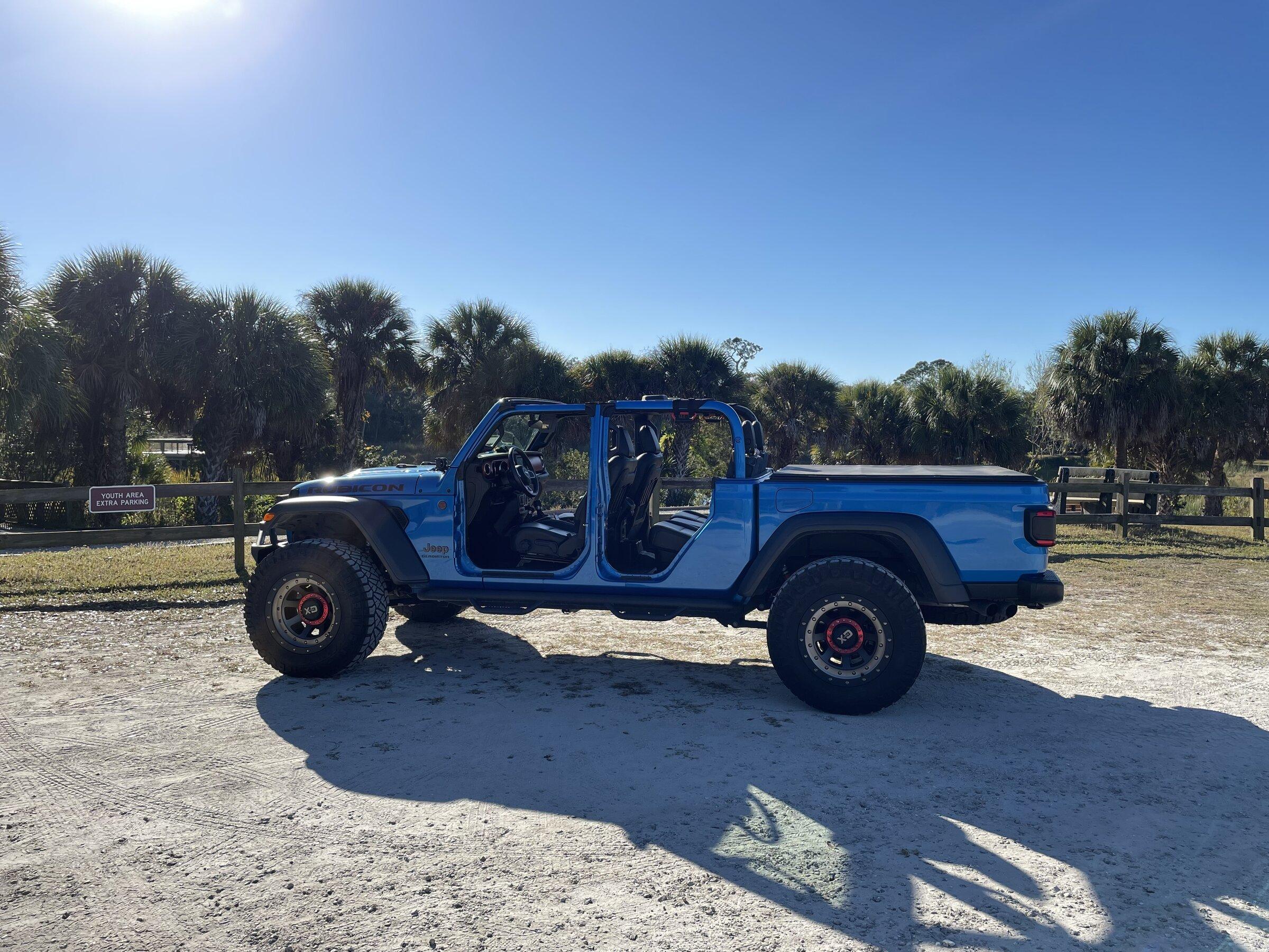 Jeep Gladiator Nude Gladiators (no doors/tops) - pics please 81CB8678-81A1-40A0-B7D2-05FD7F33FEAD