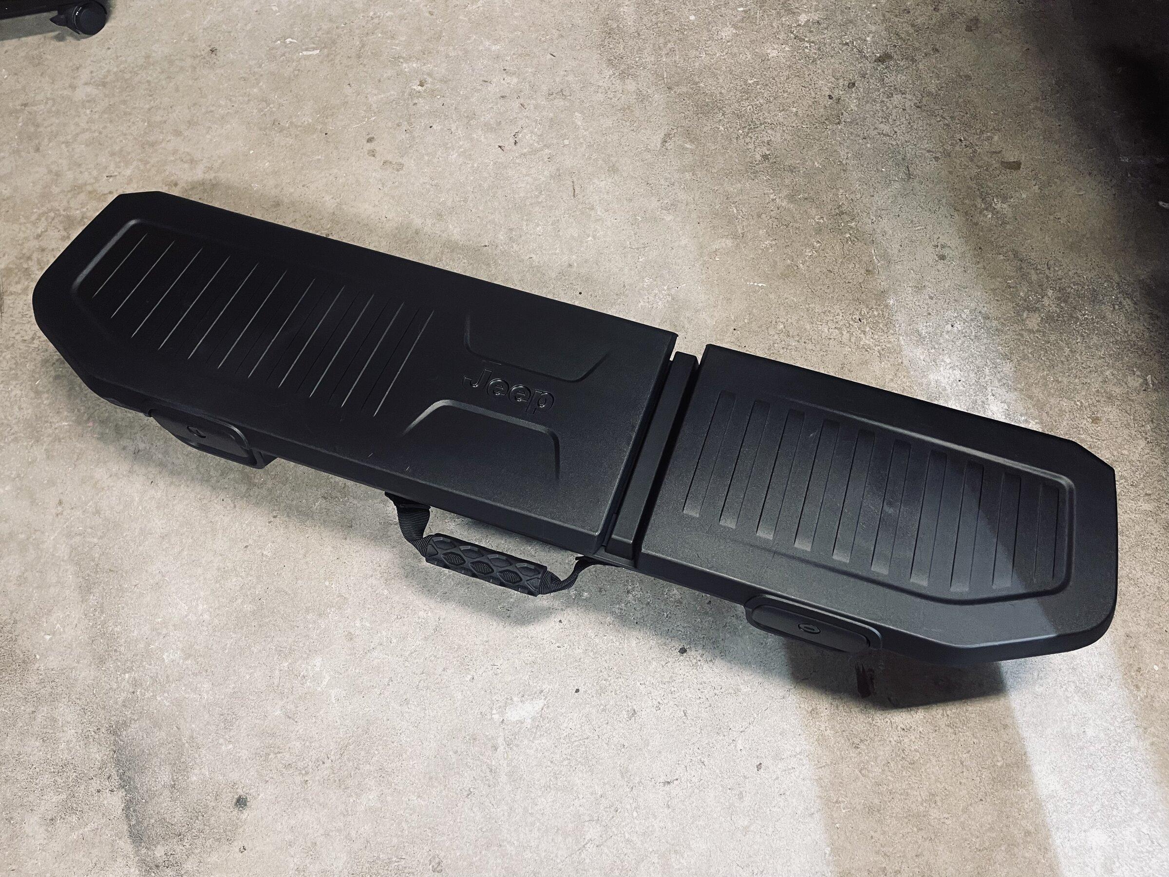 Jeep Gladiator Locking Under Seat Storage Bin 25C41E83-F08D-47BB-8498-4260C799B465