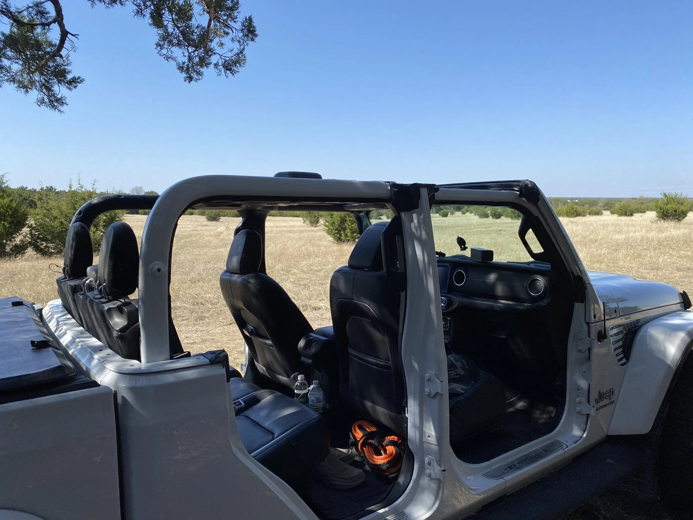 Jeep Gladiator Nude Gladiators (no doors/tops) - pics please IMG_5252