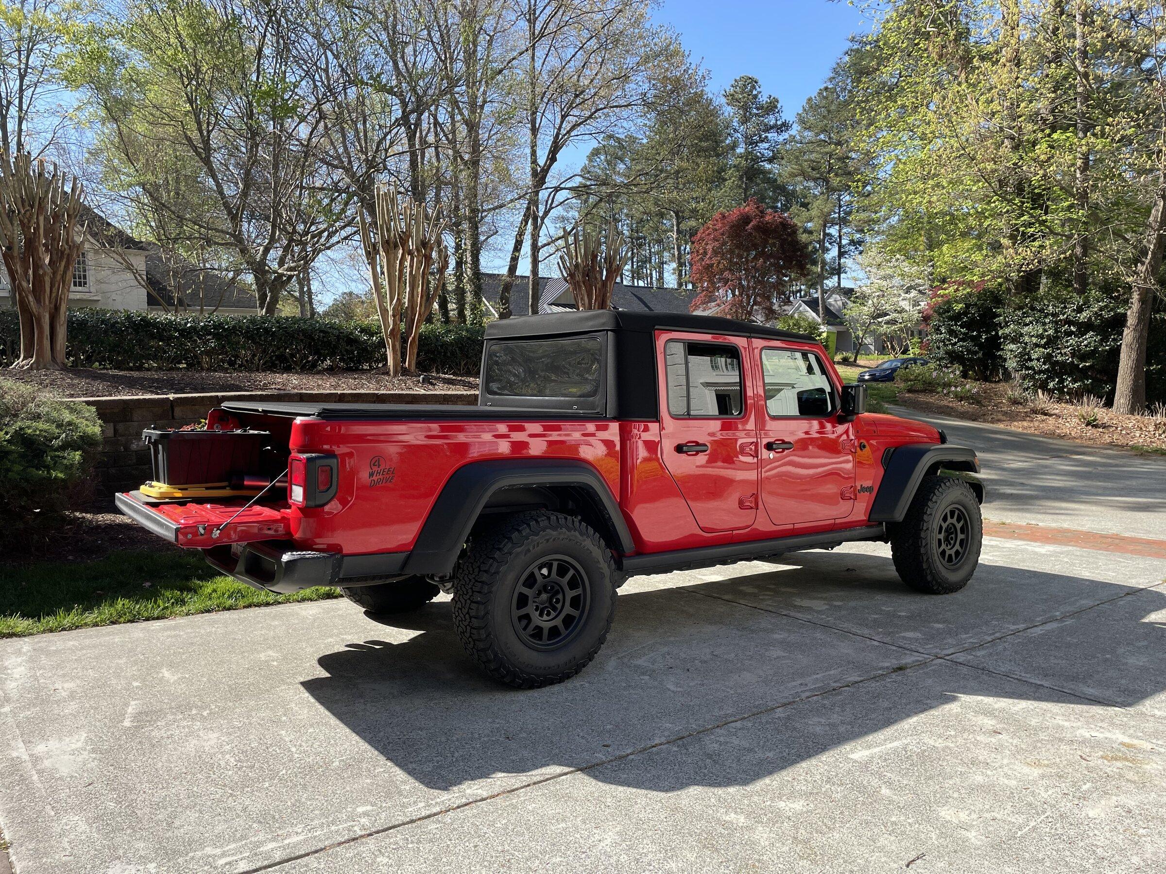 Jeep Gladiator Whats the best color combo? 48F600D2-EB6F-4DA8-863A-0844FA747D8C
