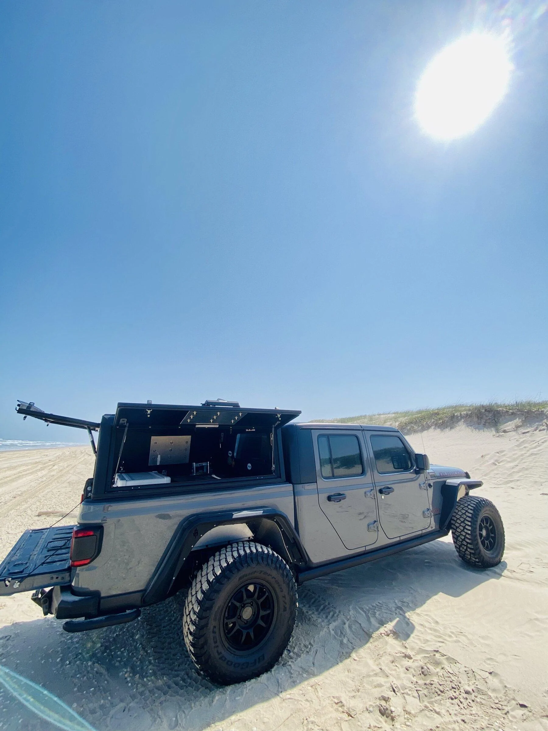 Jeep Gladiator Whats the best color combo? 843CF236-50DD-47B4-8582-70AF94222294