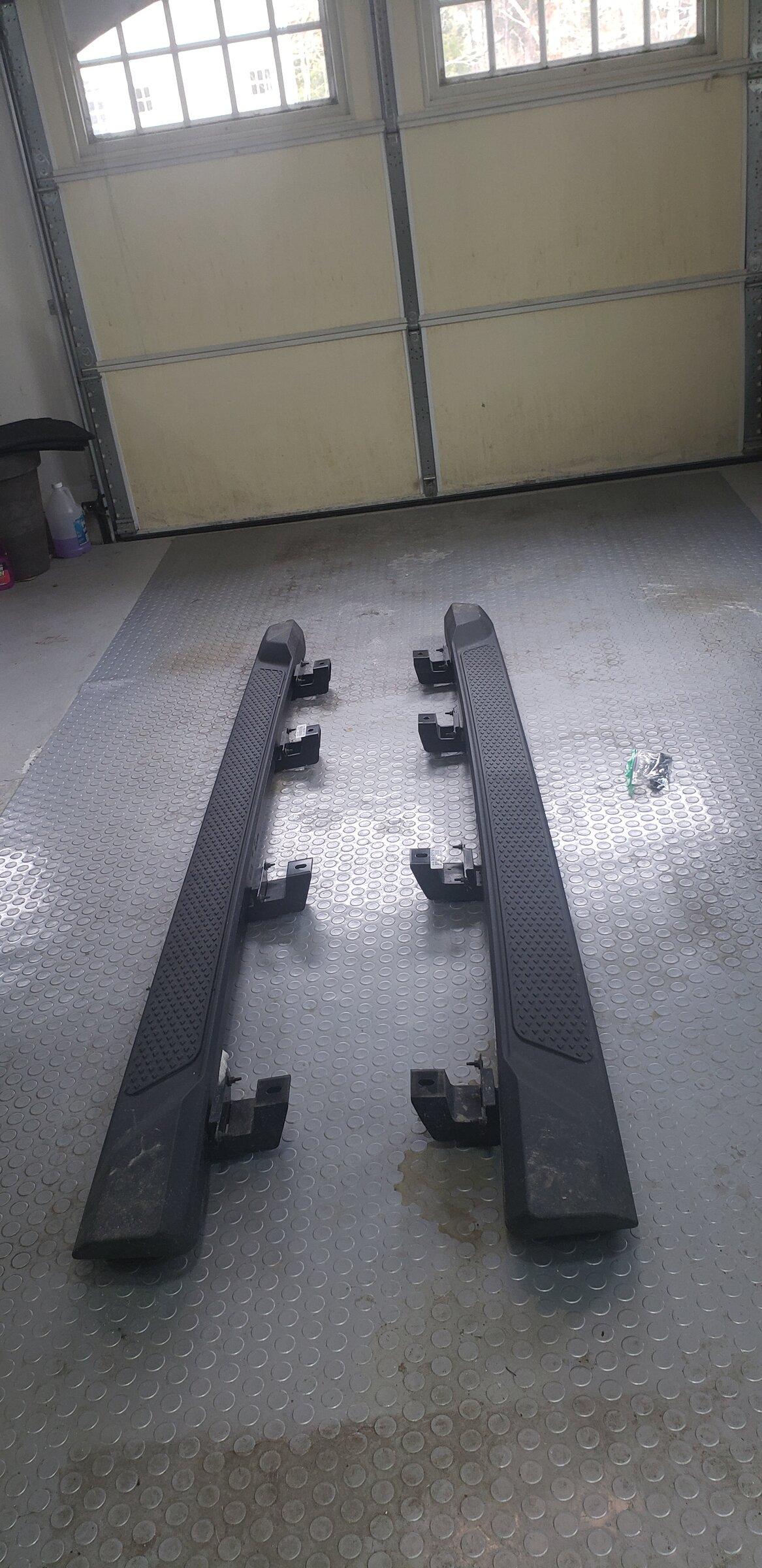Jeep Gladiator Mopar Side Steps 20220327_151845[1]