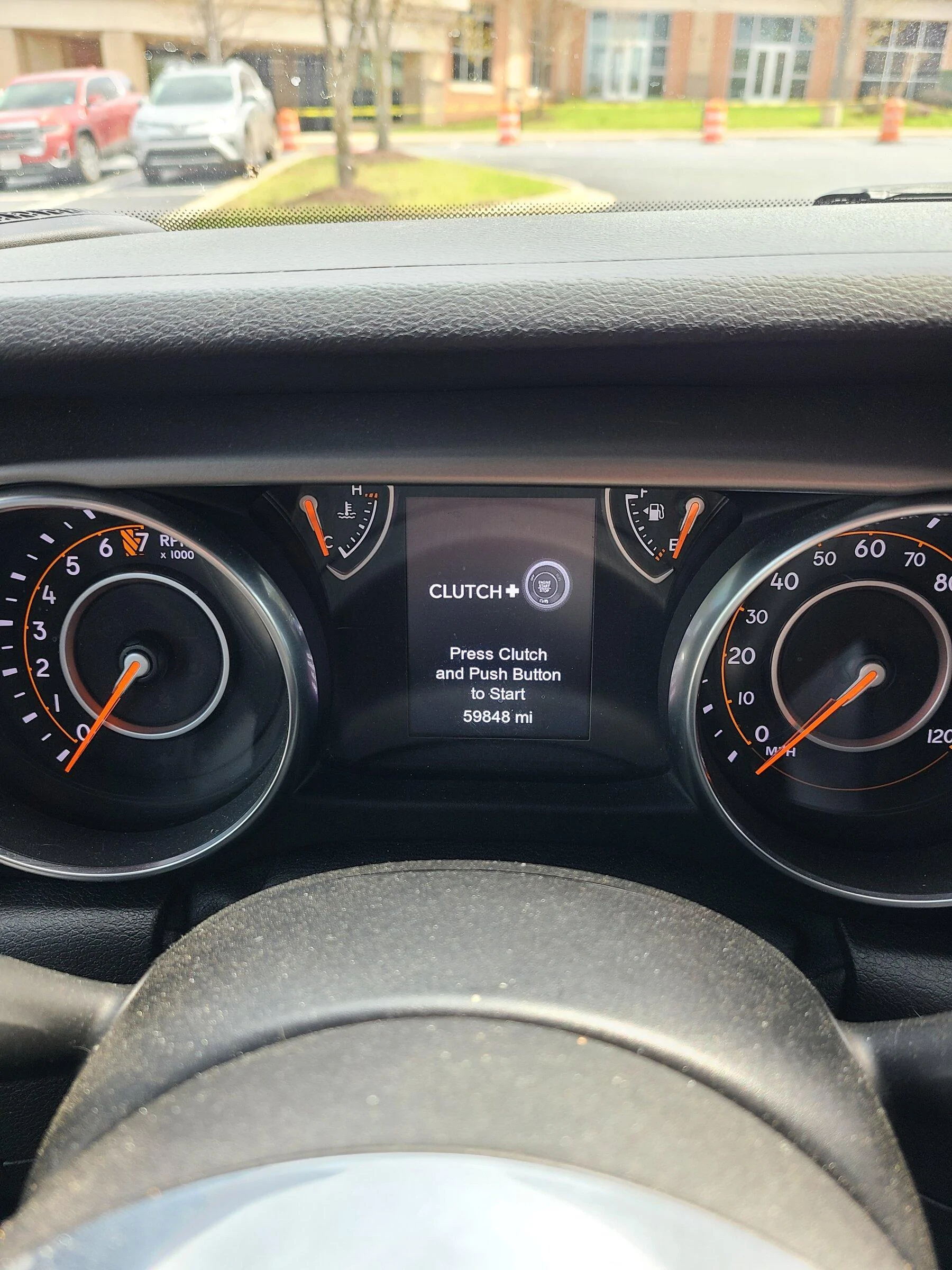 Jeep Gladiator Driver information center menus are inconsistent 16509054572197955166499999076273