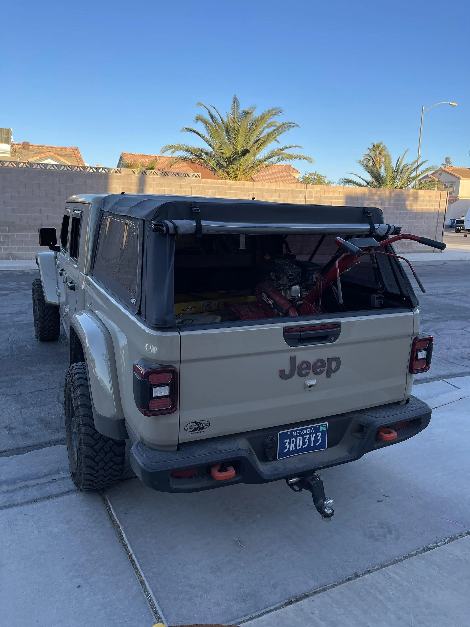 Jeep Gladiator Outlander softopper by Agri-cover Inc. (ACI products) 23D3504D-73DA-4E0A-8D51-FBE544062C40