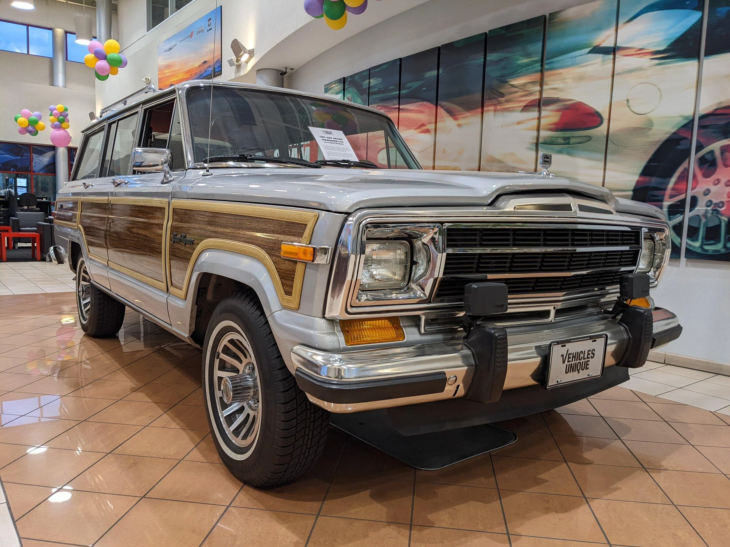Jeep Gladiator Nice 89 Grand Wagoneer PXL_20220426_120514785