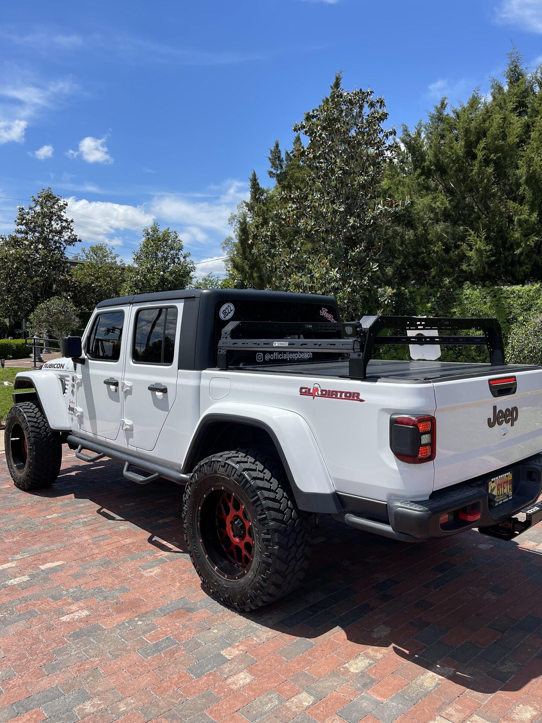 Jeep Gladiator TUWA Pro is introducing their new Shiprock Mid Rack System in #JeepBeach2022! IMG-9697