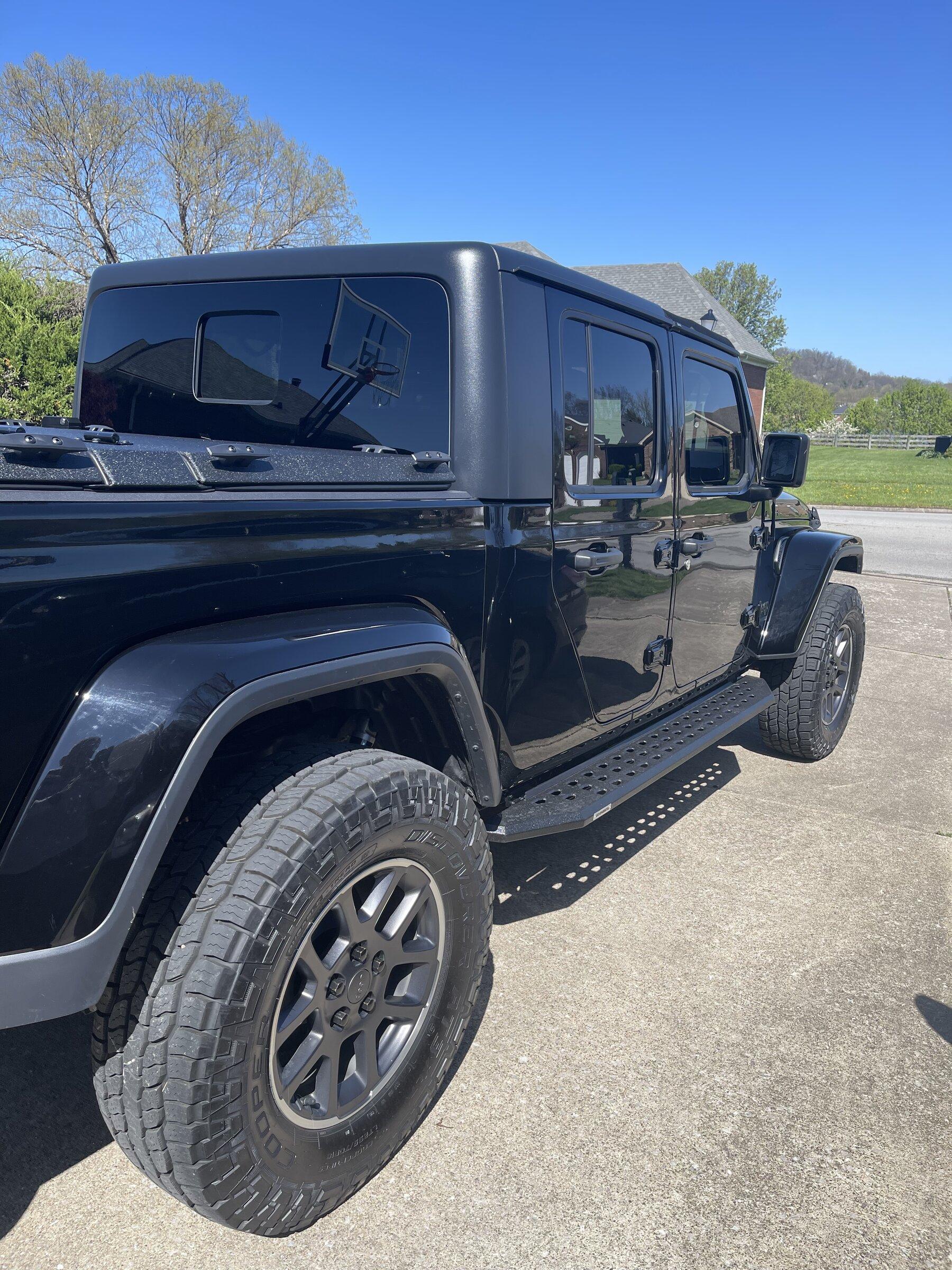 Jeep Gladiator Who’s running these sliders??? 8115F369-6937-46B4-B2E8-1977281031C0
