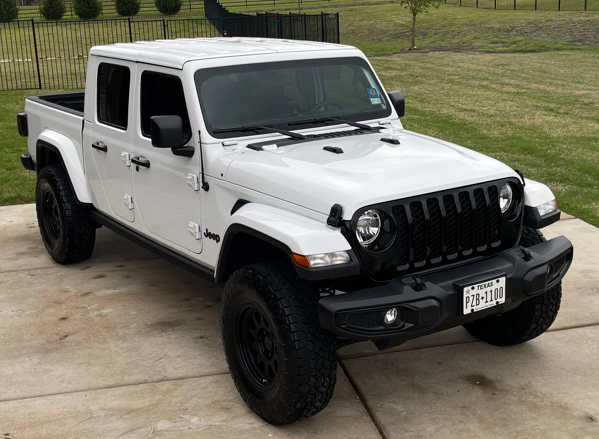 Jeep Gladiator Black Texture Top Smoothed and Painted IMG_1381