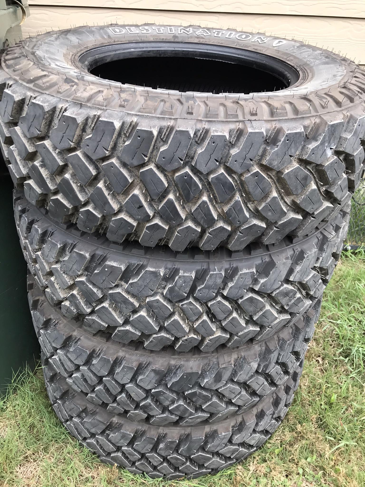 Jeep Gladiator LT255/75/17 Willys tires EDED2262-84A0-40D5-B45C-34DD632B38A9