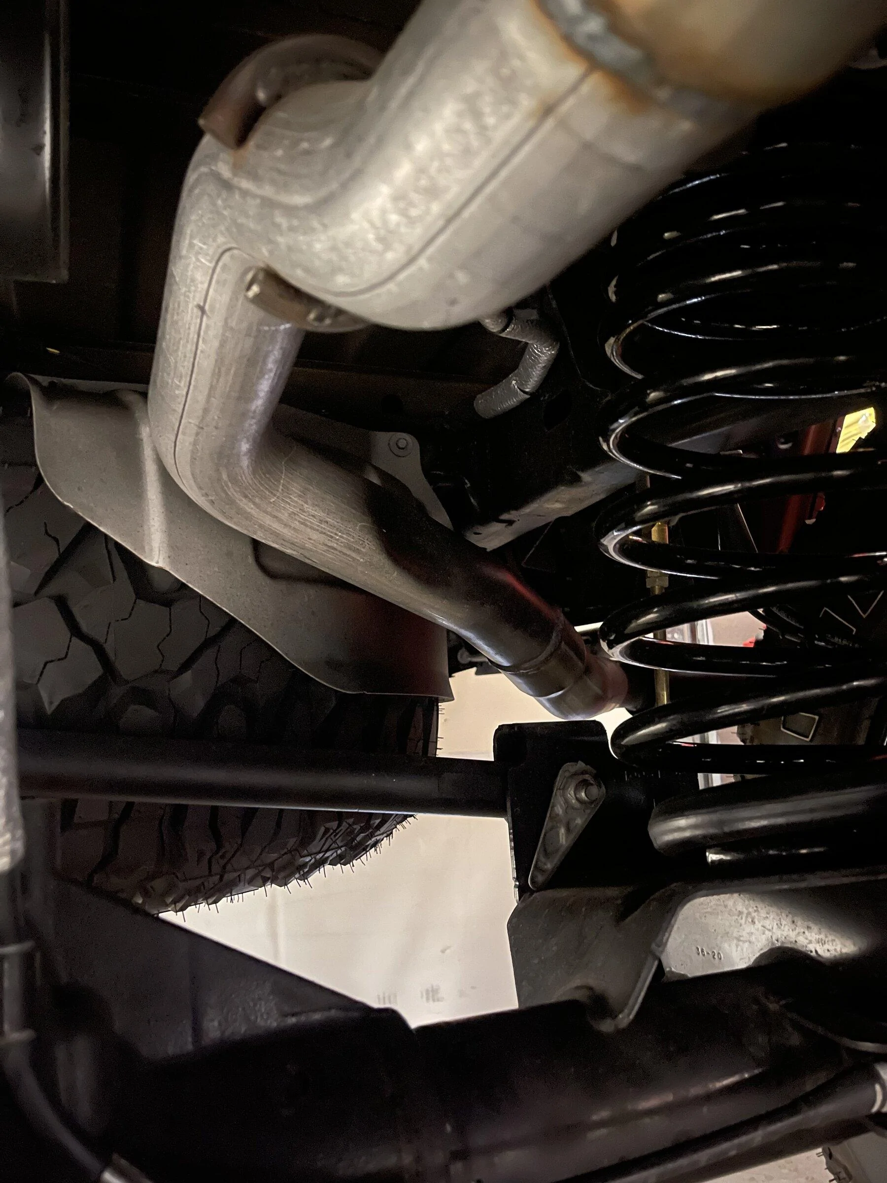 Jeep Gladiator Anyone hacked off the 2 mufflers ? 6DEDA015-38EE-4A45-9615-9C281919A1CC