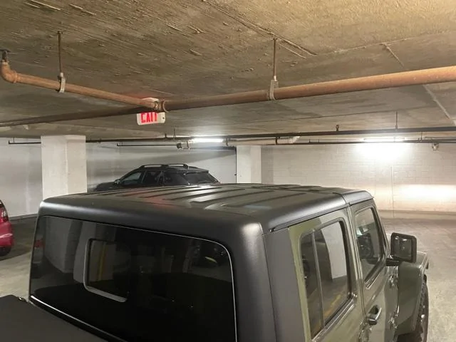 Jeep Gladiator Textured Black Hard Top image1