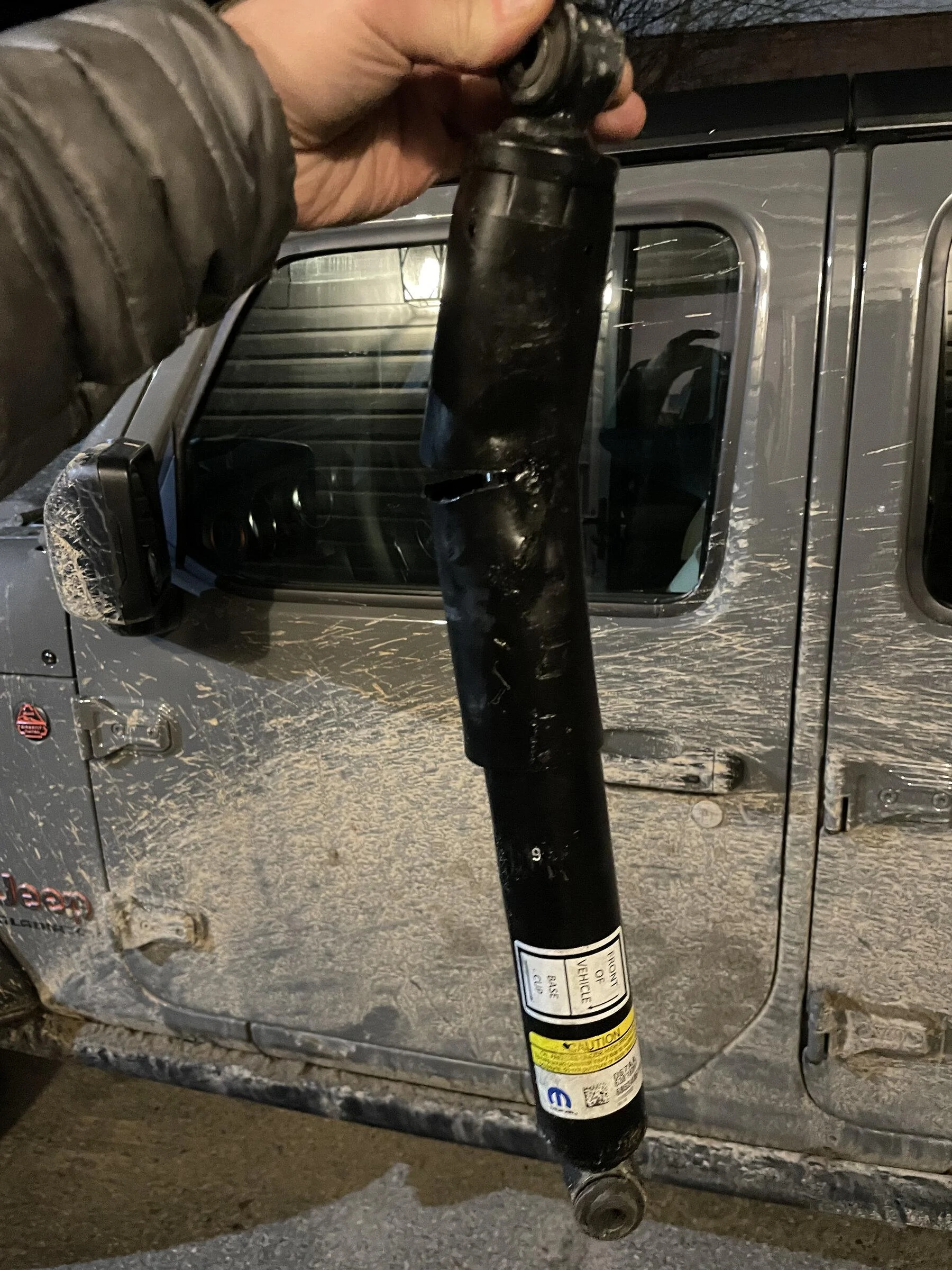Jeep Gladiator Crushed steering stabilizer... 00C93468-01C5-4D83-9F0A-CCDB3037E991