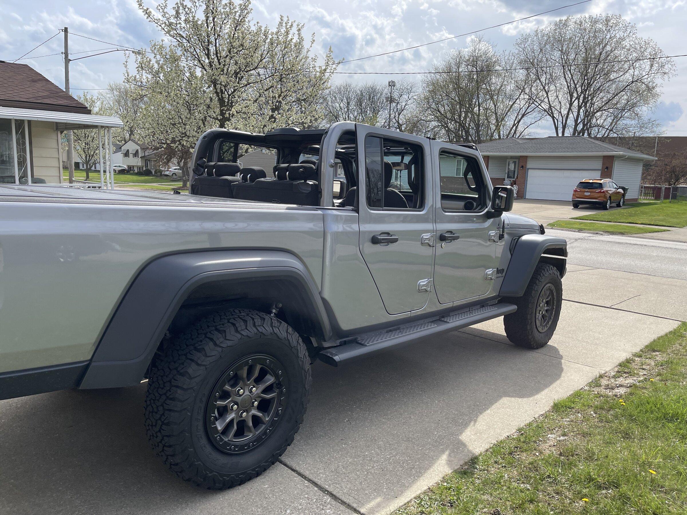 Jeep Gladiator Rubicon 392 wheels and tires IMG_0685