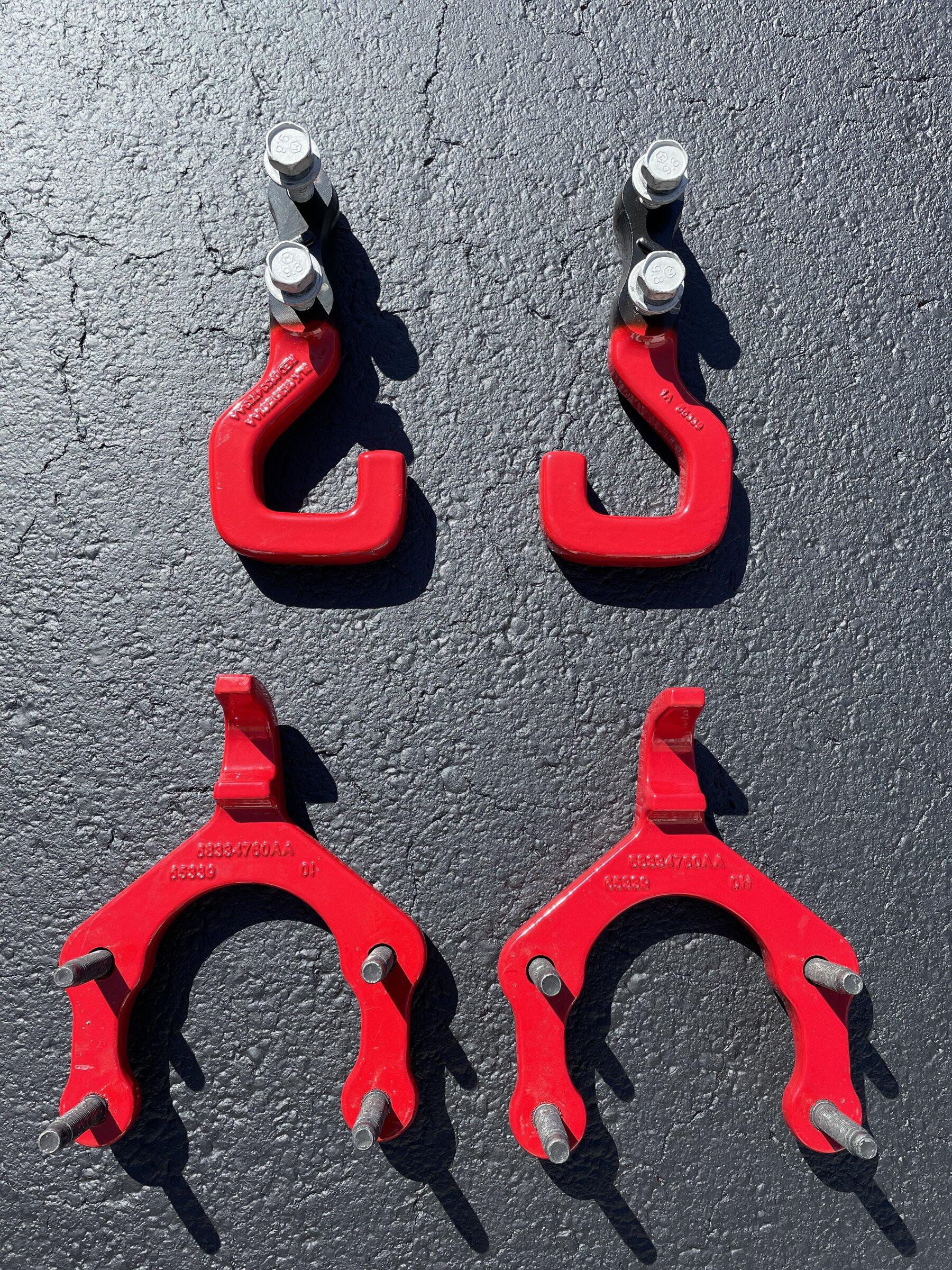 Jeep Gladiator Rubicon Tow hooks 7EB10627-EA51-48C8-89BC-E217240B4149