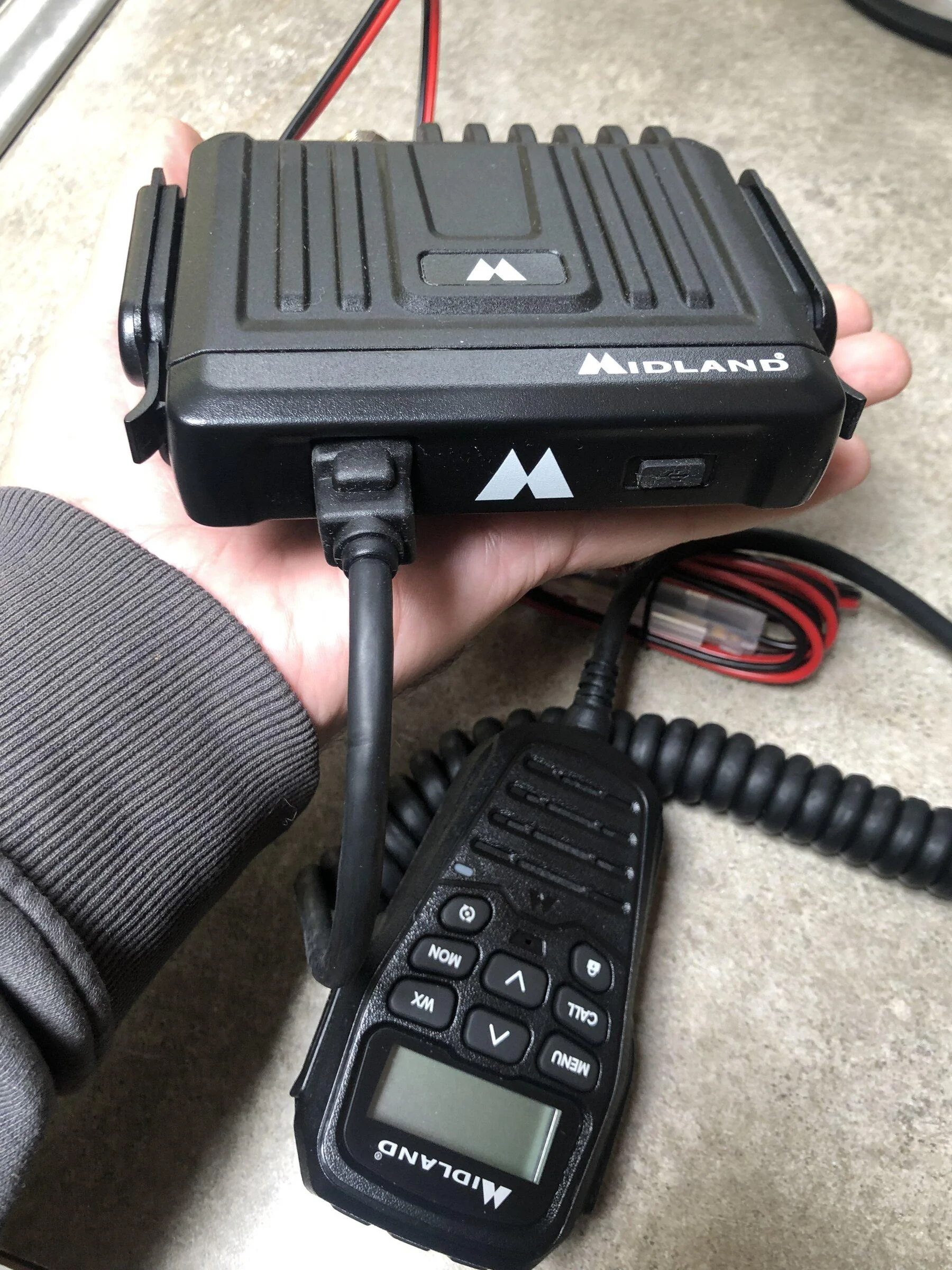 Jeep Gladiator Midland MXT275 Micro Mobile GMRS Stealth Install FCF6979E-8EBC-4078-960B-E0C3D62DC17B